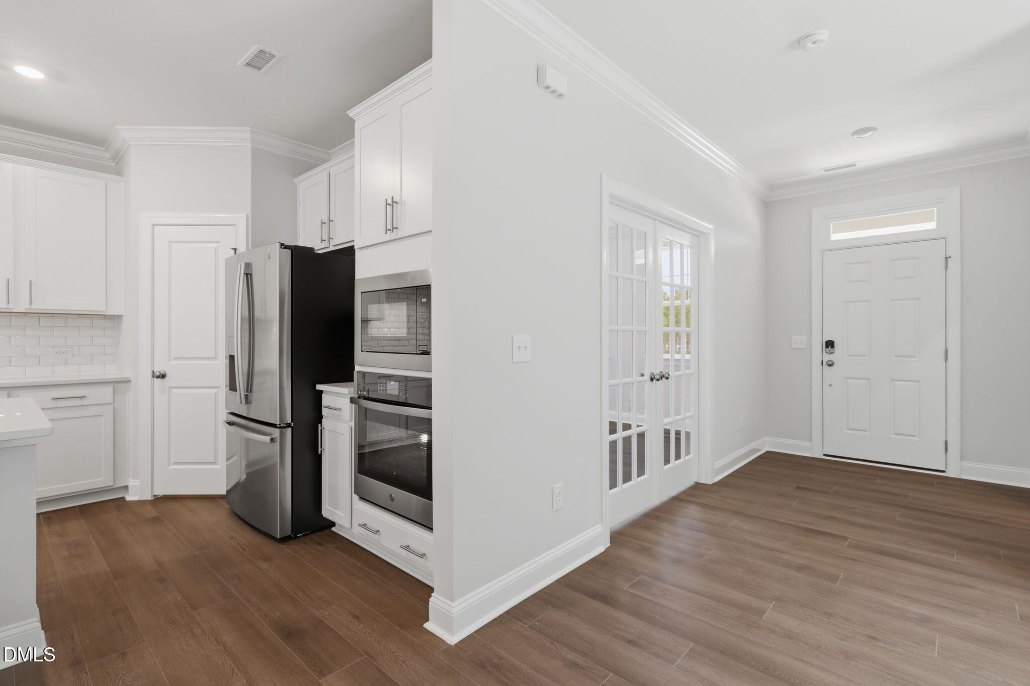 1733 Uplift Avenue Property Photo 4