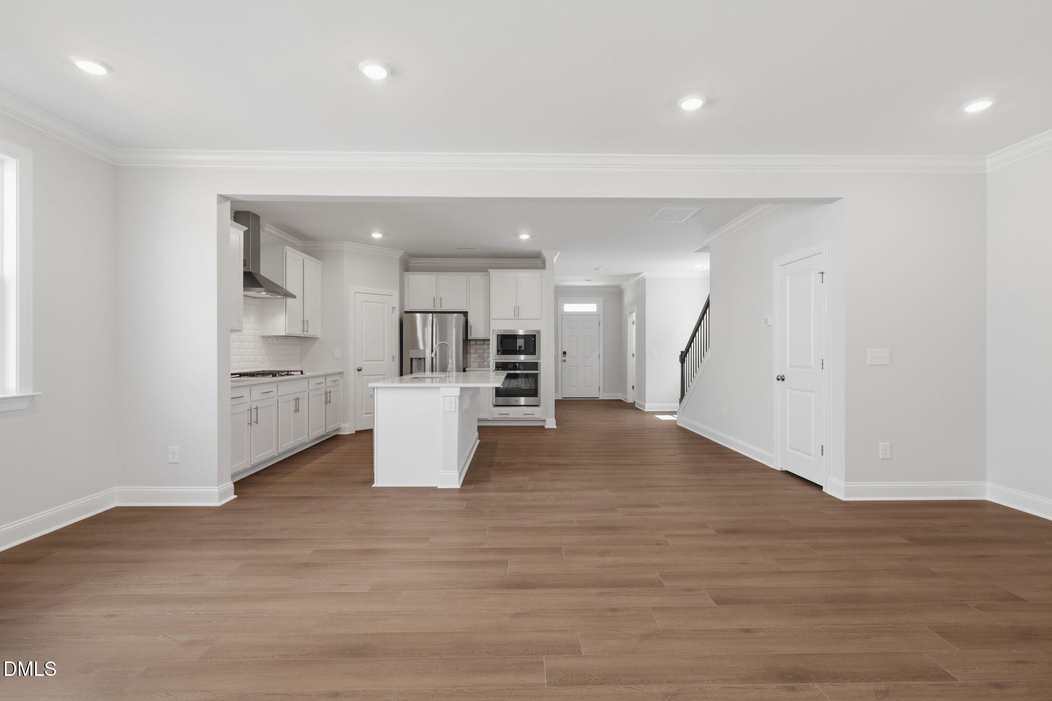 1733 Uplift Avenue Property Photo 6