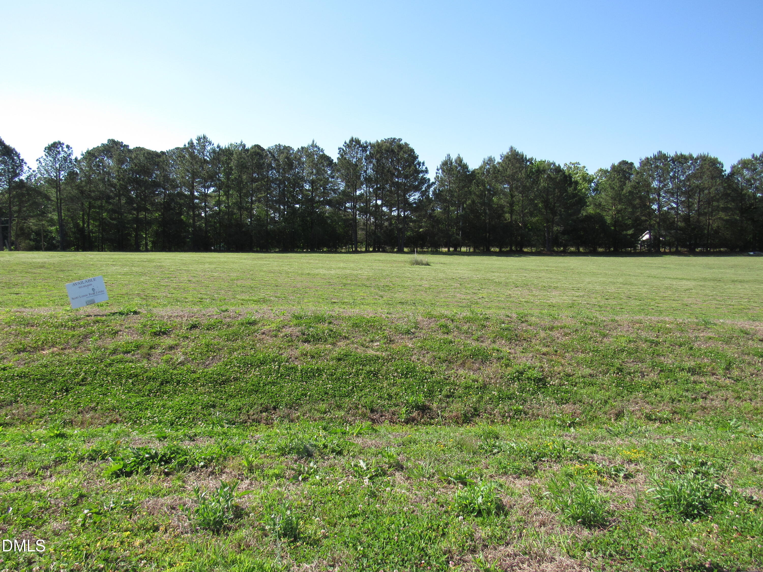 10 Skyline Drive Property Photo 4