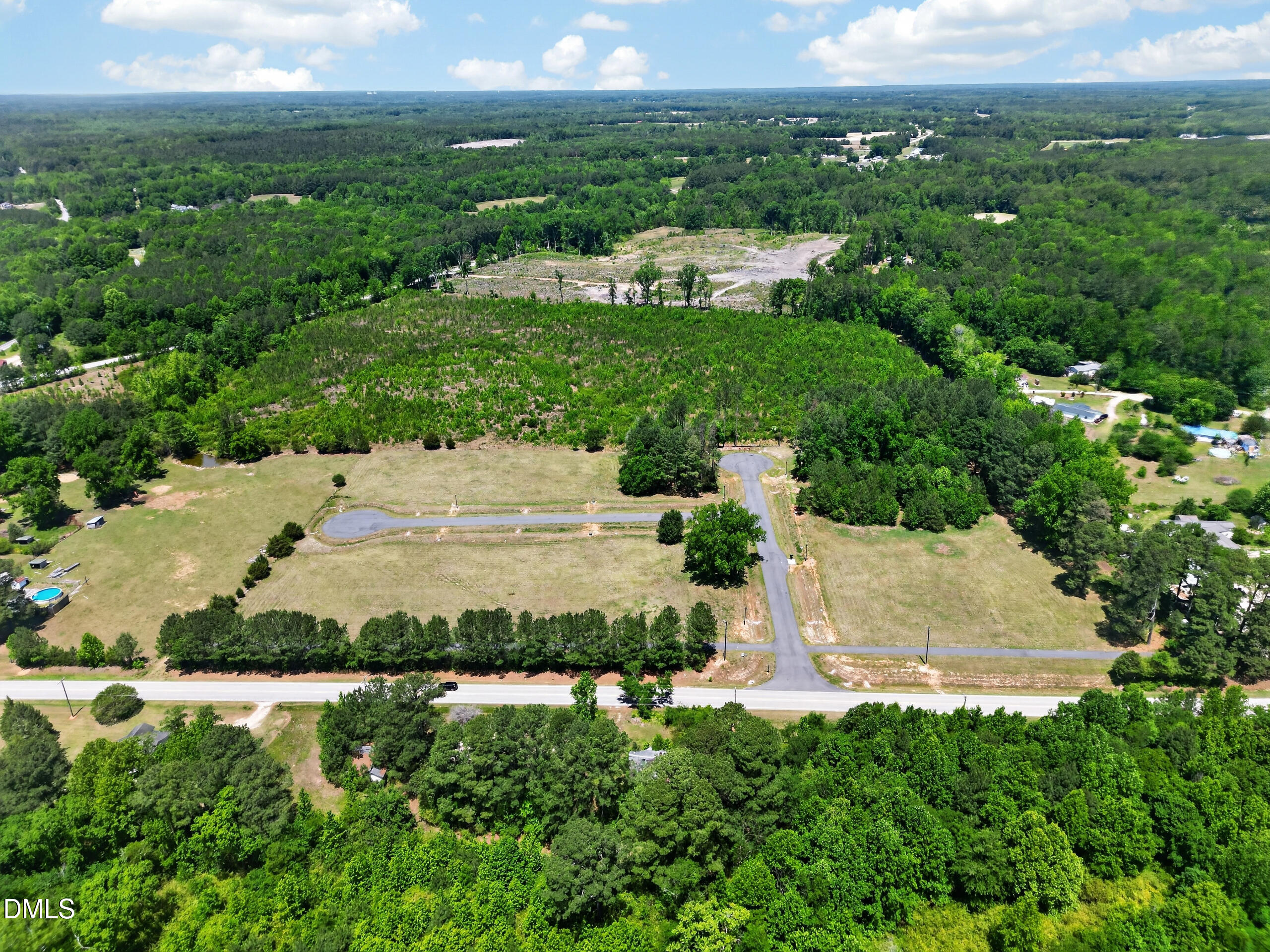 10 Skyline Drive Property Photo 5