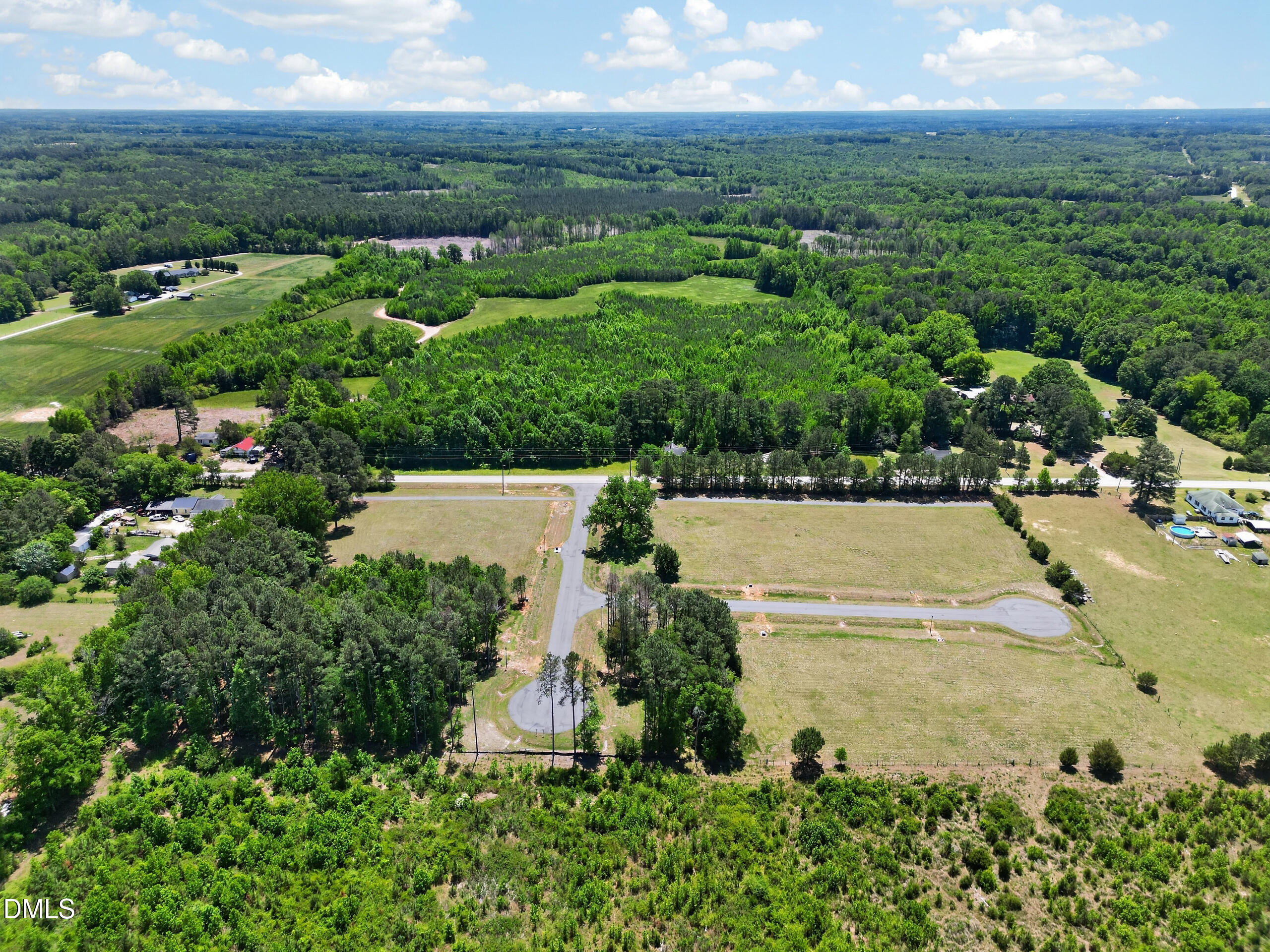 10 Skyline Drive Property Photo 12
