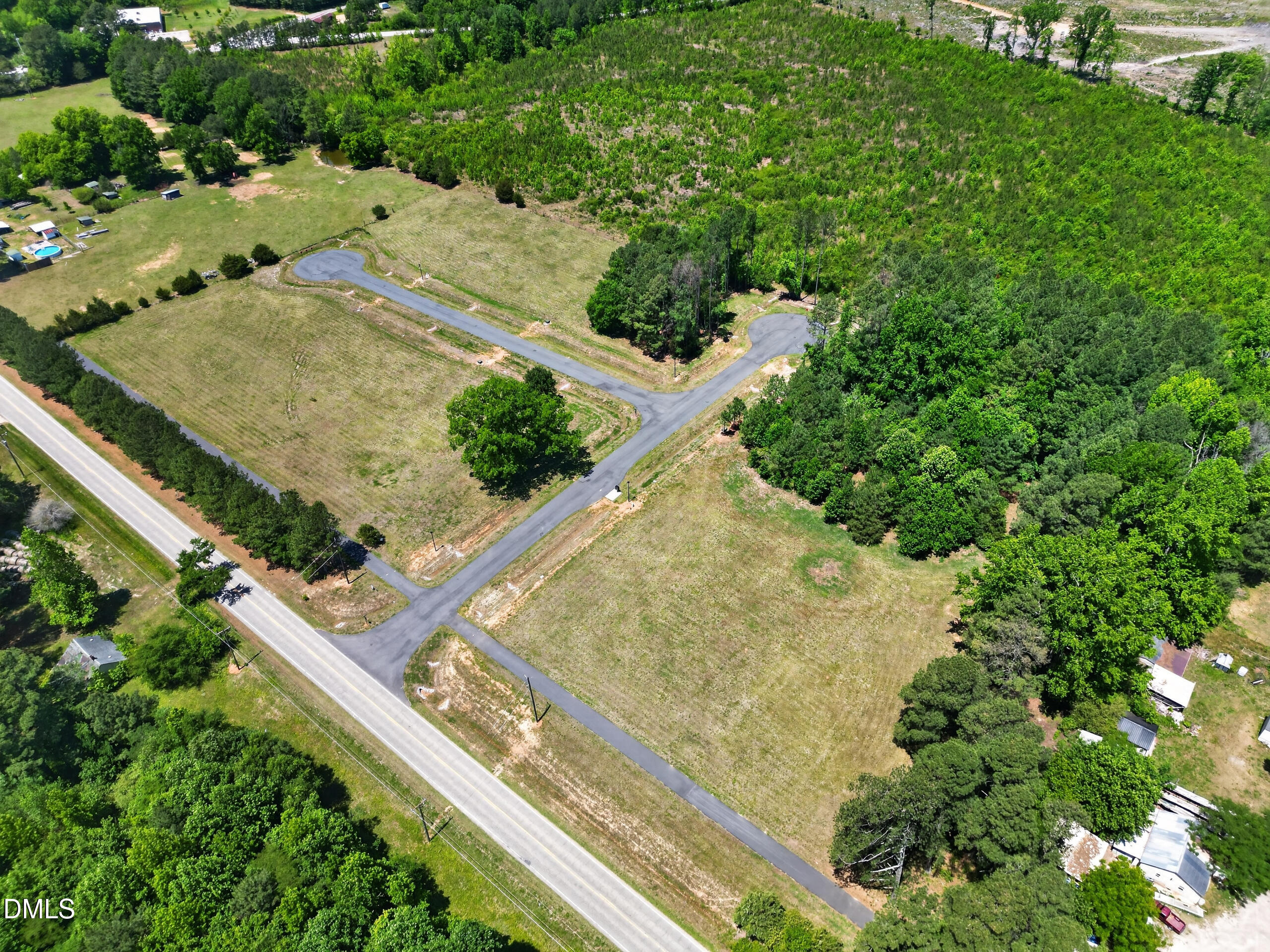10 Skyline Drive Property Photo 17