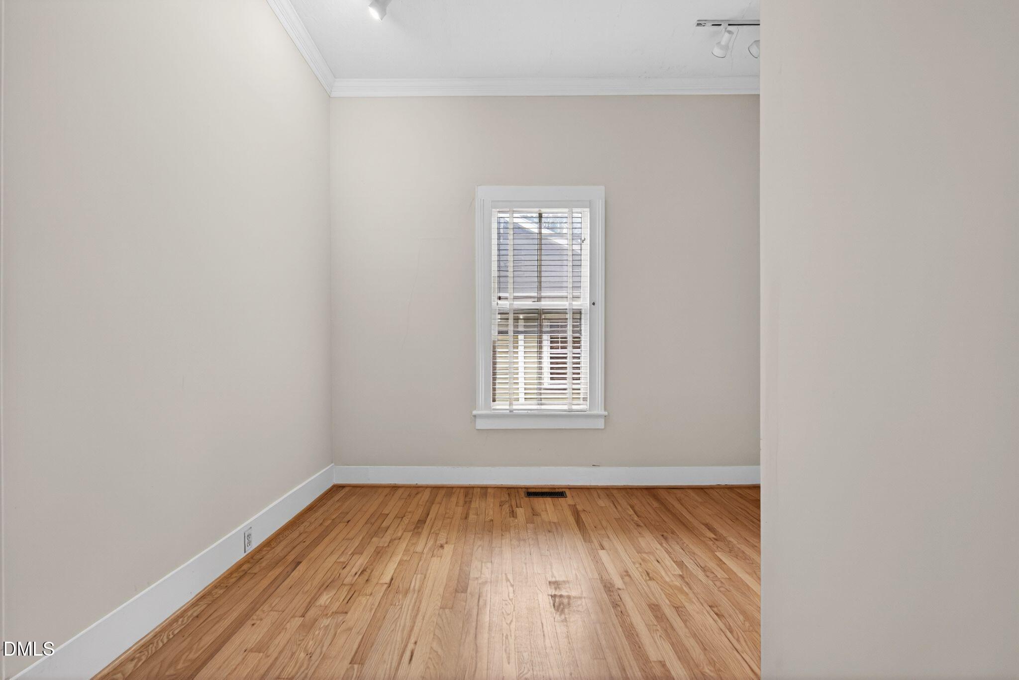 502 Devereux Street Property Photo 33