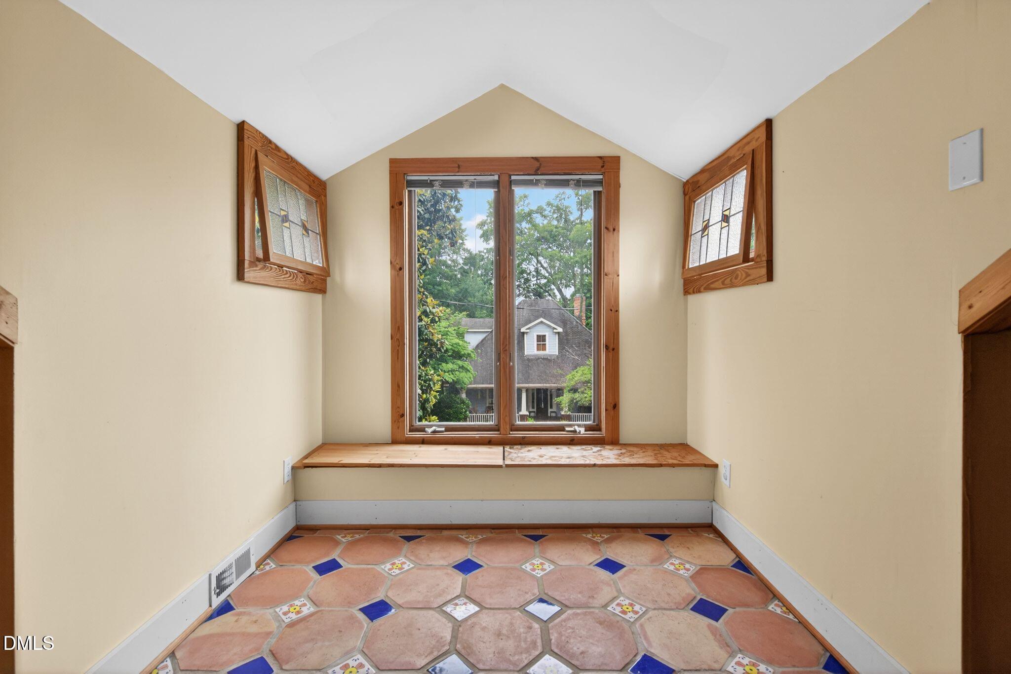 502 Devereux Street Property Photo 39