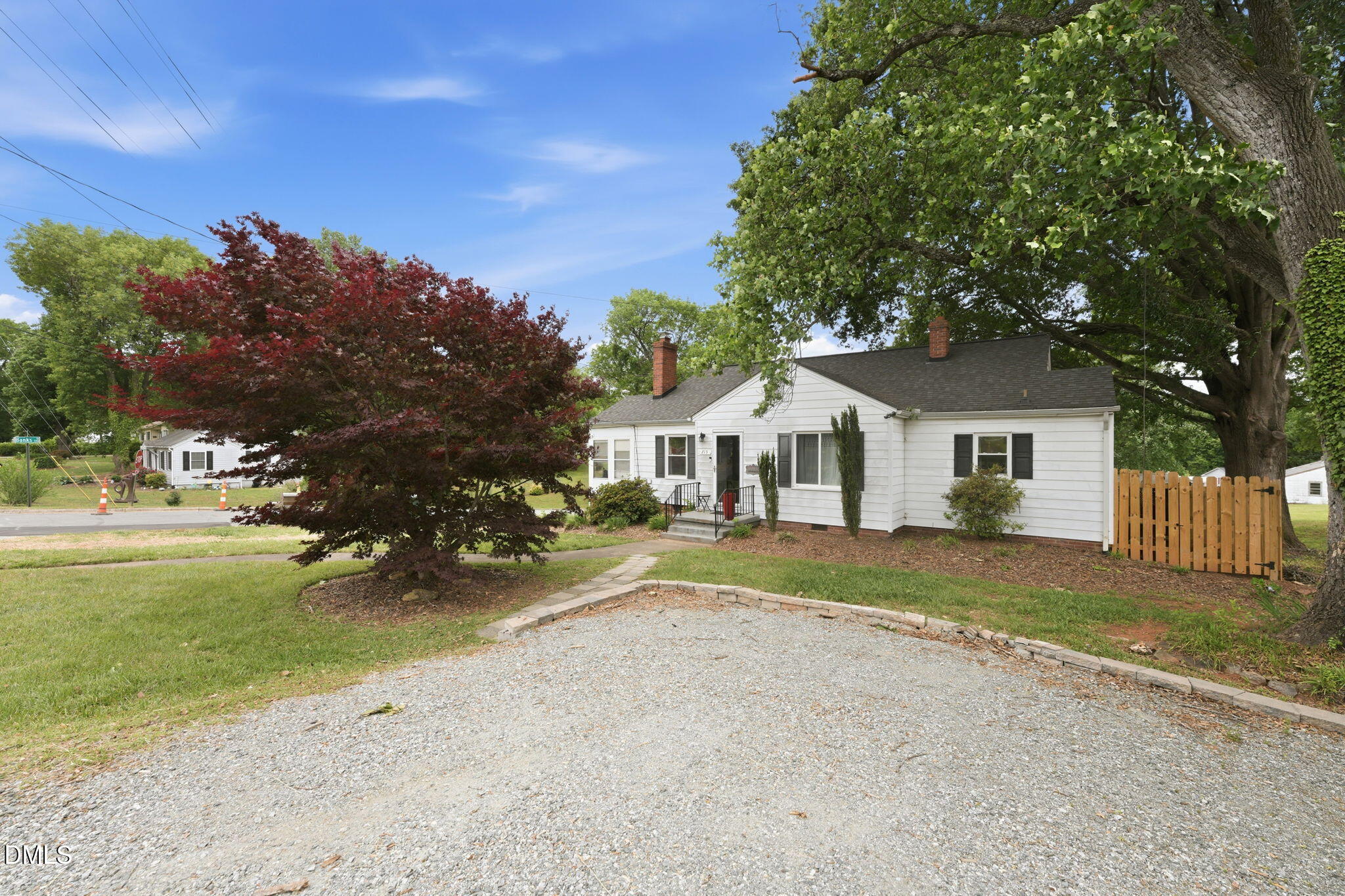 215 Home Avenue Property Photo 1