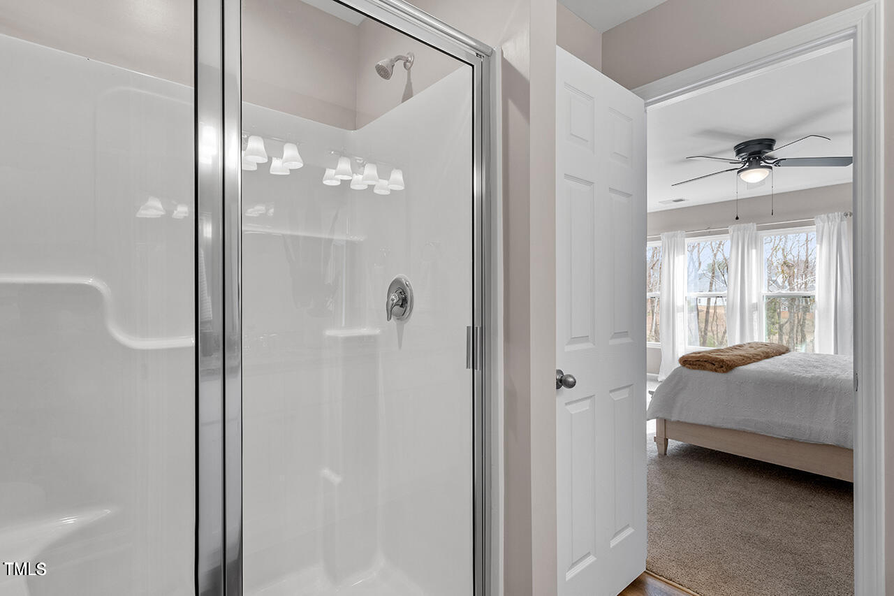 878 John Street Property Photo 16