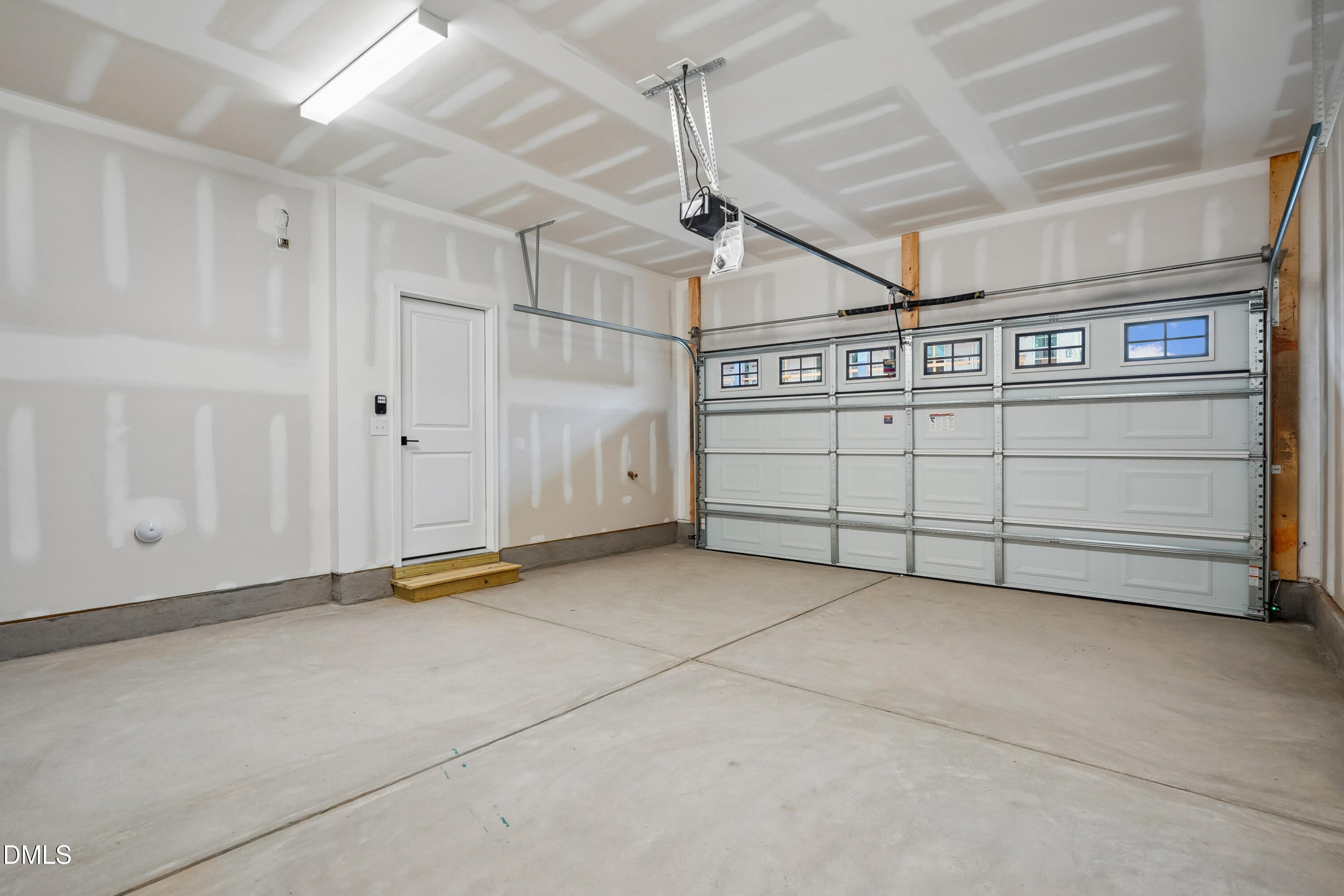 13 E Tiger Lily Trail 53 Property Photo 6