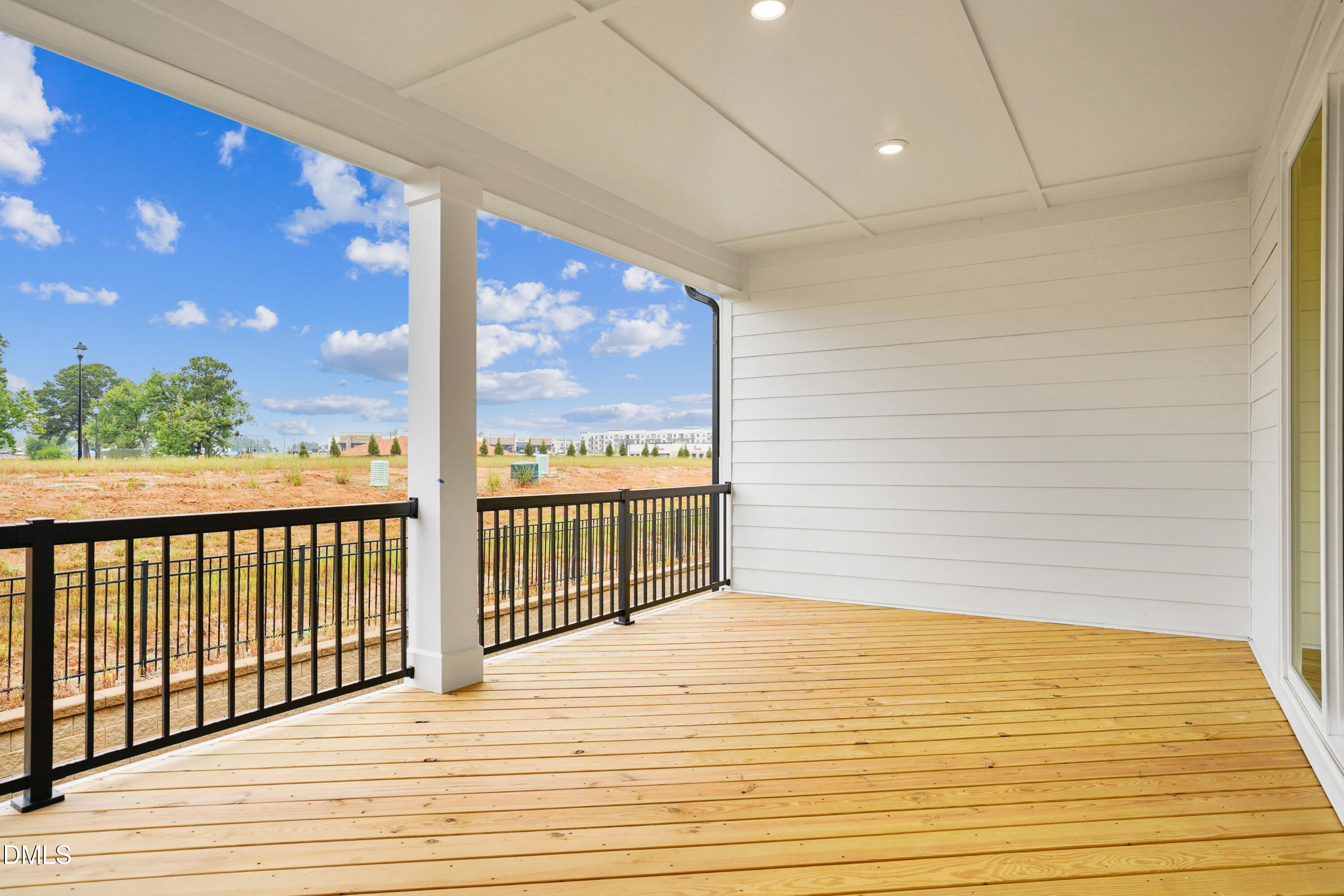 13 E Tiger Lily Trail 53 Property Photo 10