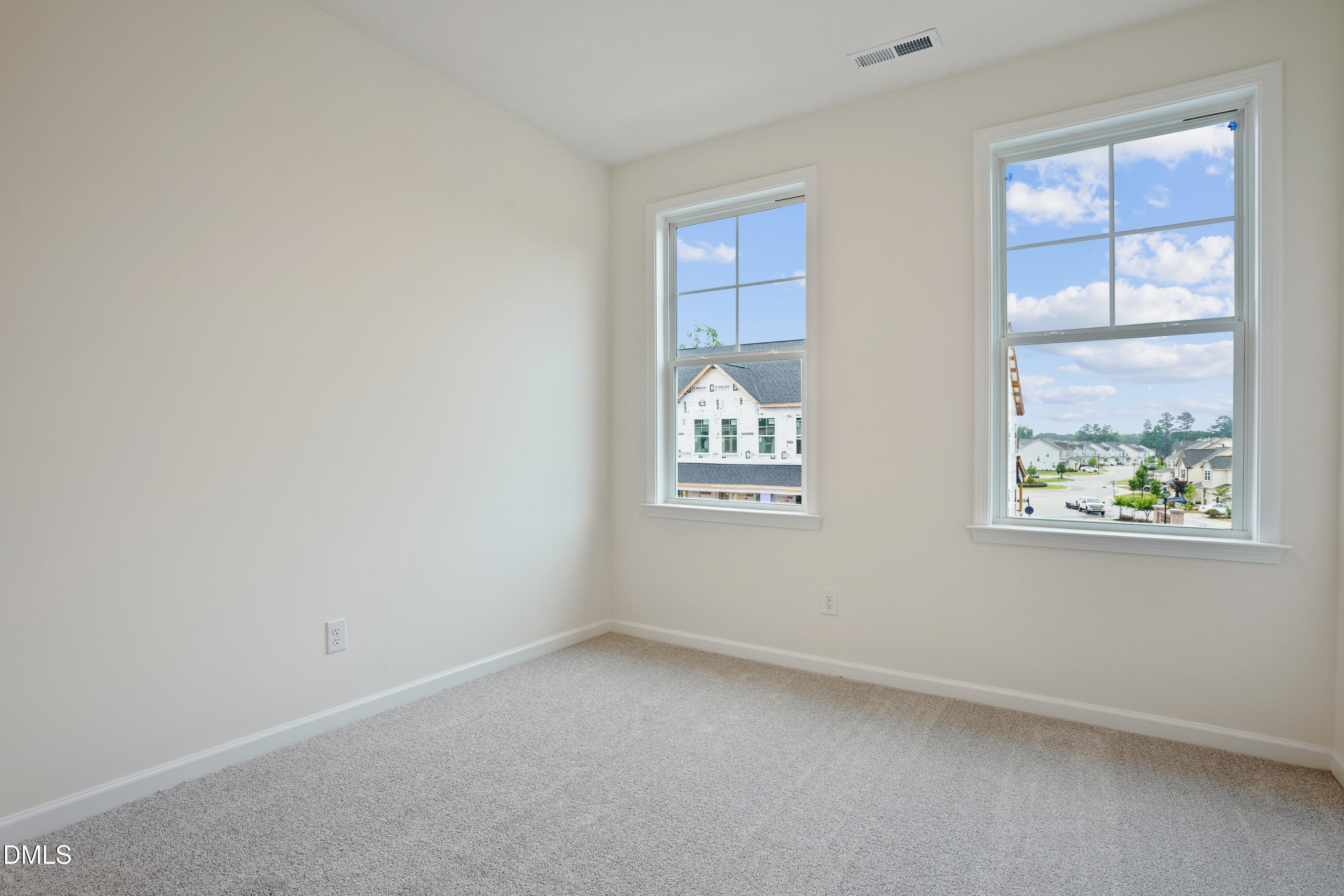 13 E Tiger Lily Trail 53 Property Photo 22