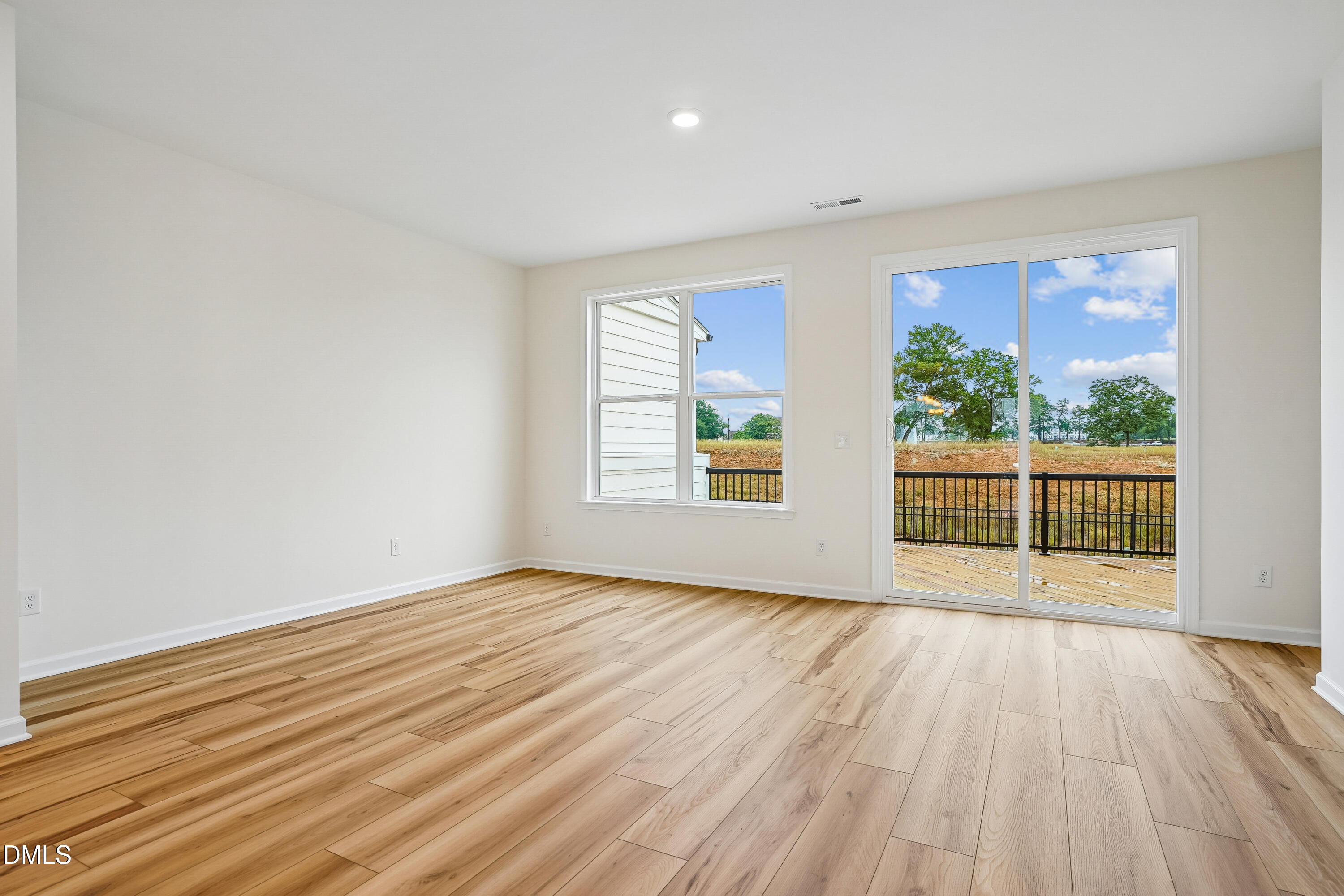 9 E Tiger Lily Trail 52 Property Photo 8