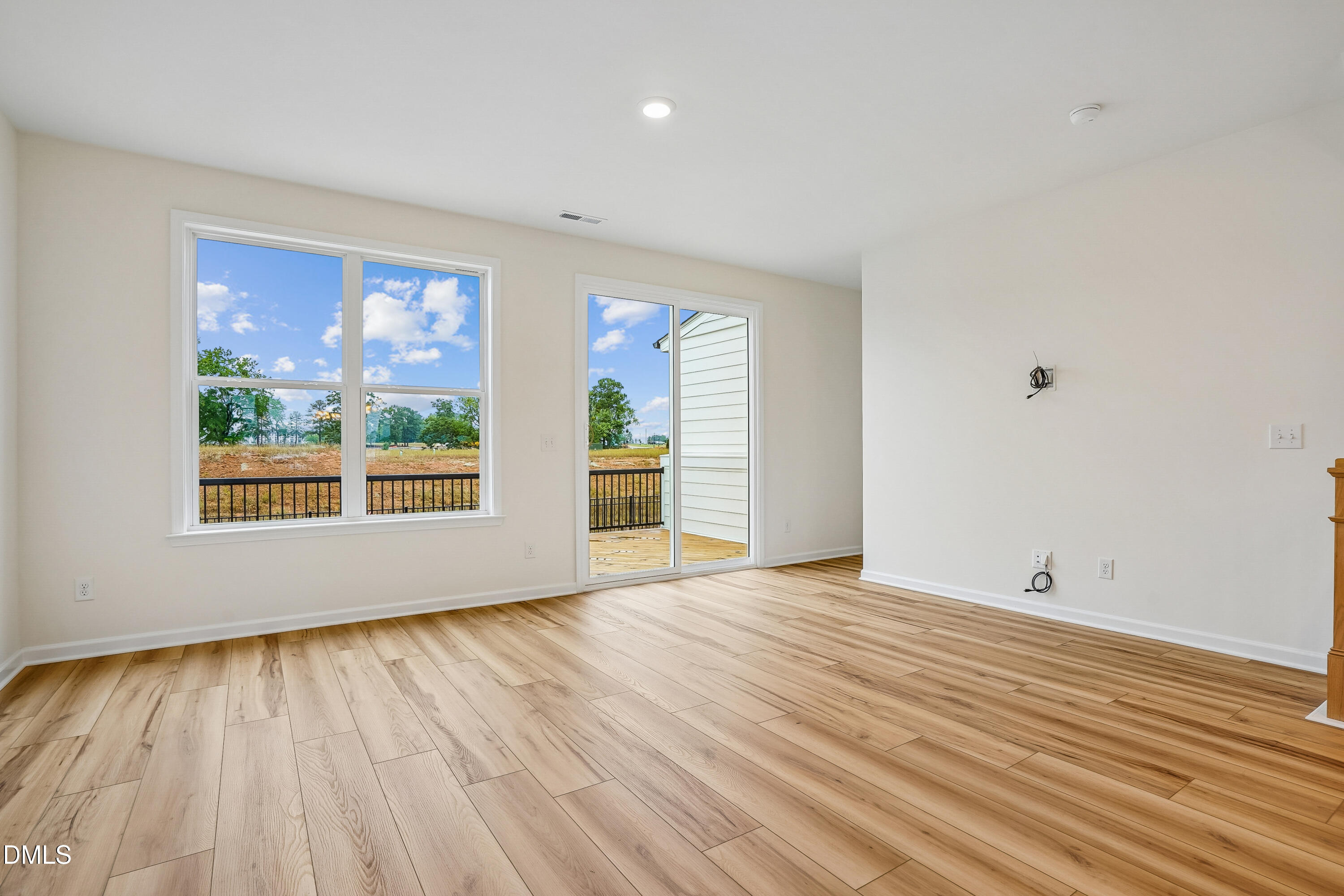 9 E Tiger Lily Trail 52 Property Photo 9