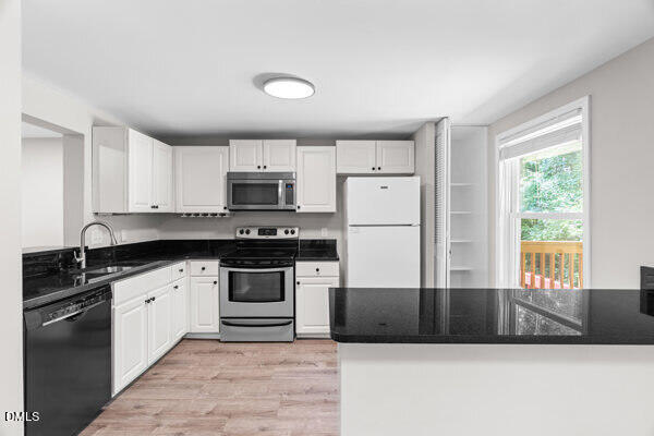 1910 Fox Sterling Drive Property Photo 21