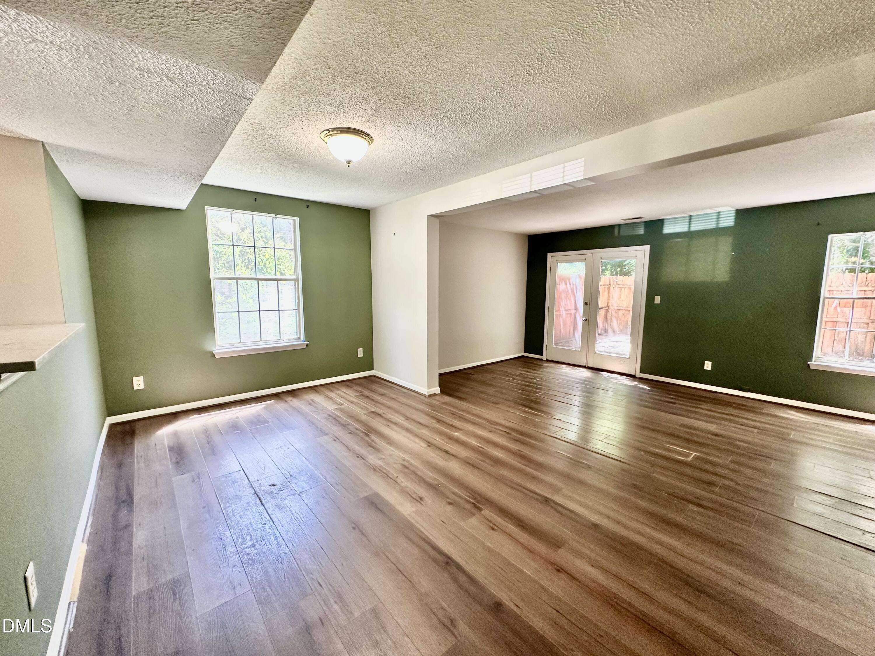 108 E Chalfont Way Property Photo 7