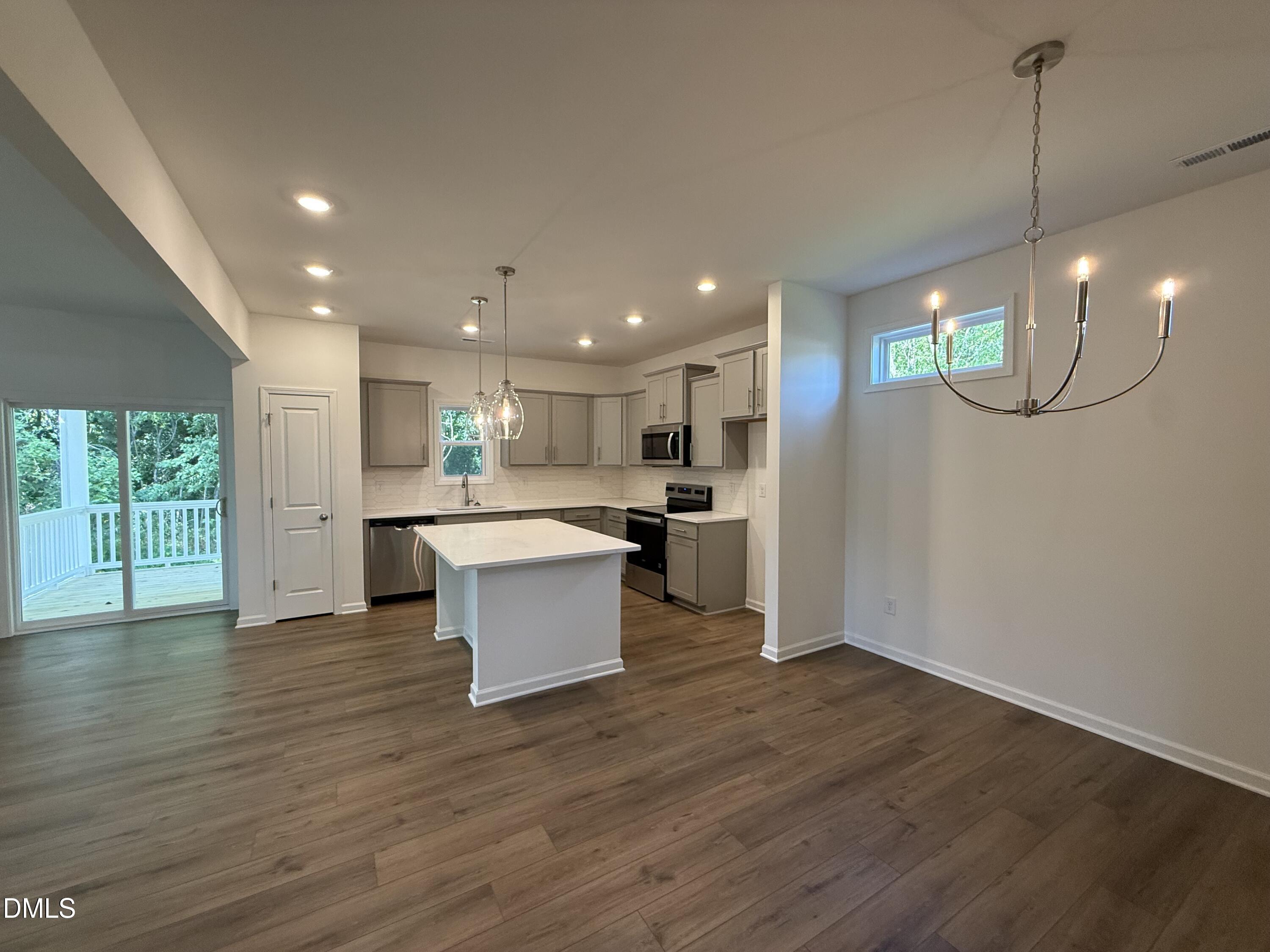 10400 Hamish Drive Property Photo 8