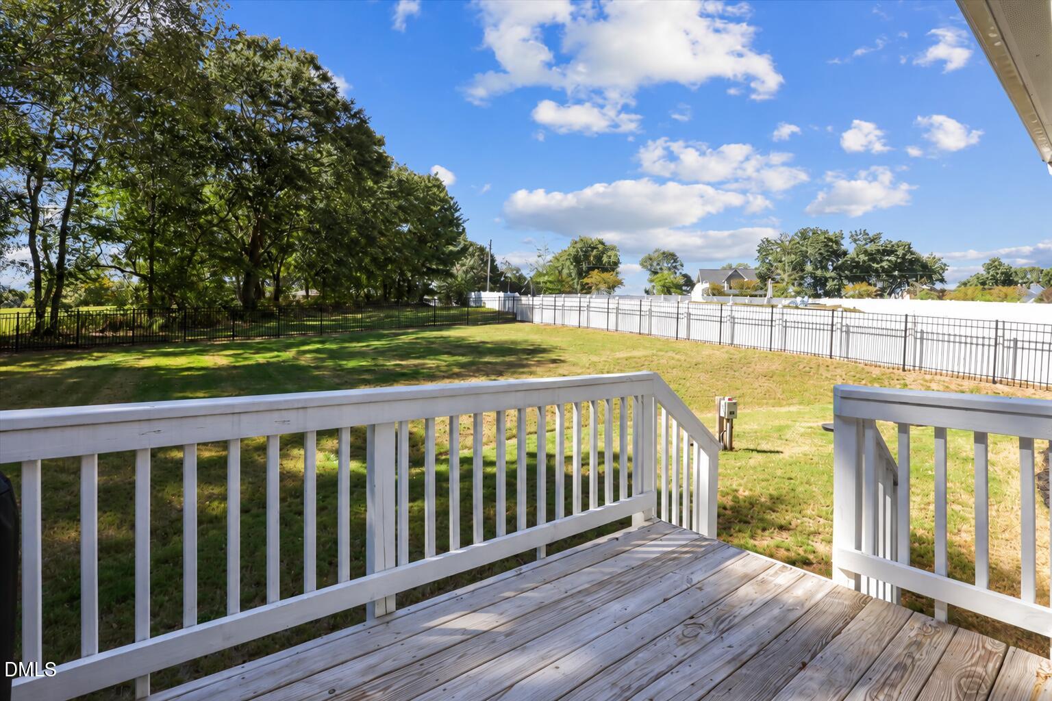 302 Old Hickory Drive Property Photo 2
