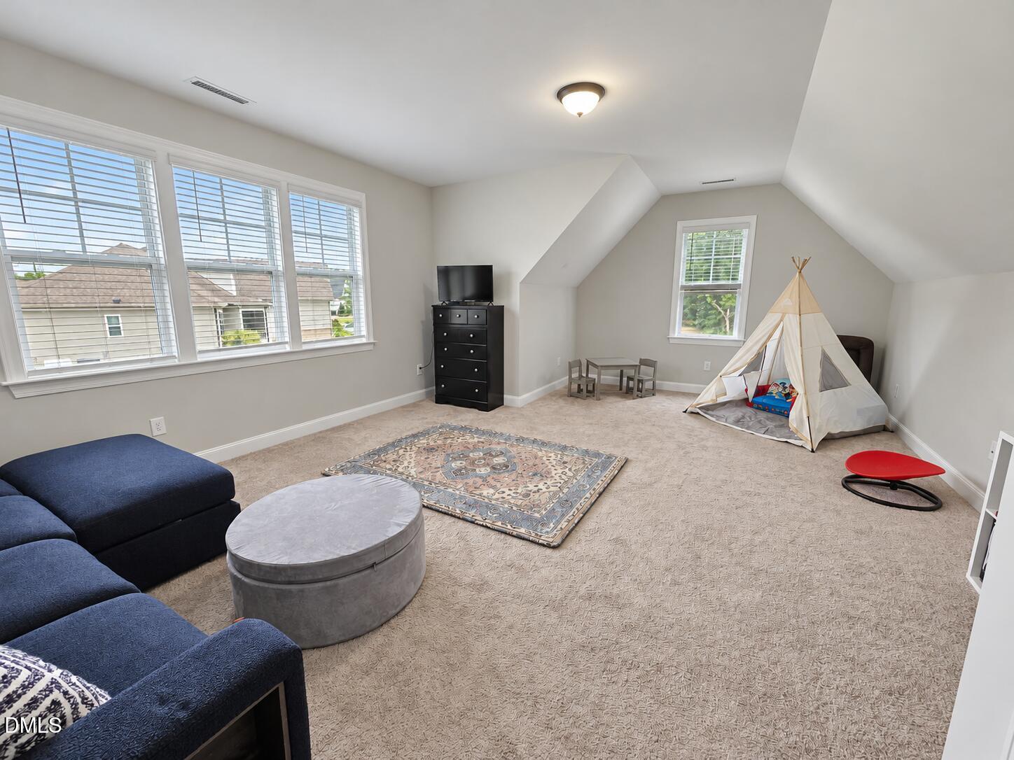 302 Old Hickory Drive Property Photo 8