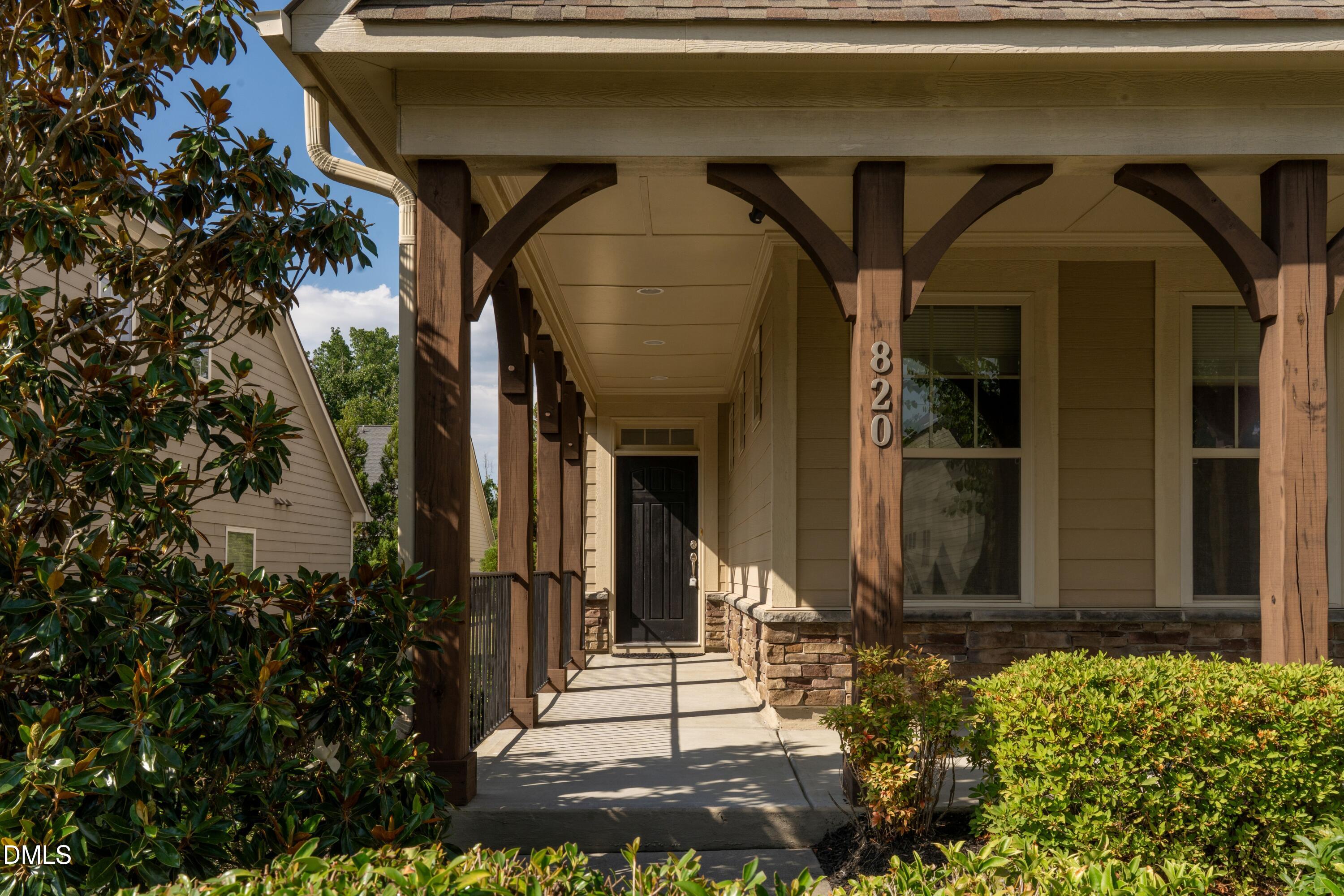 820 Lemongrass Lane Property Photo 3