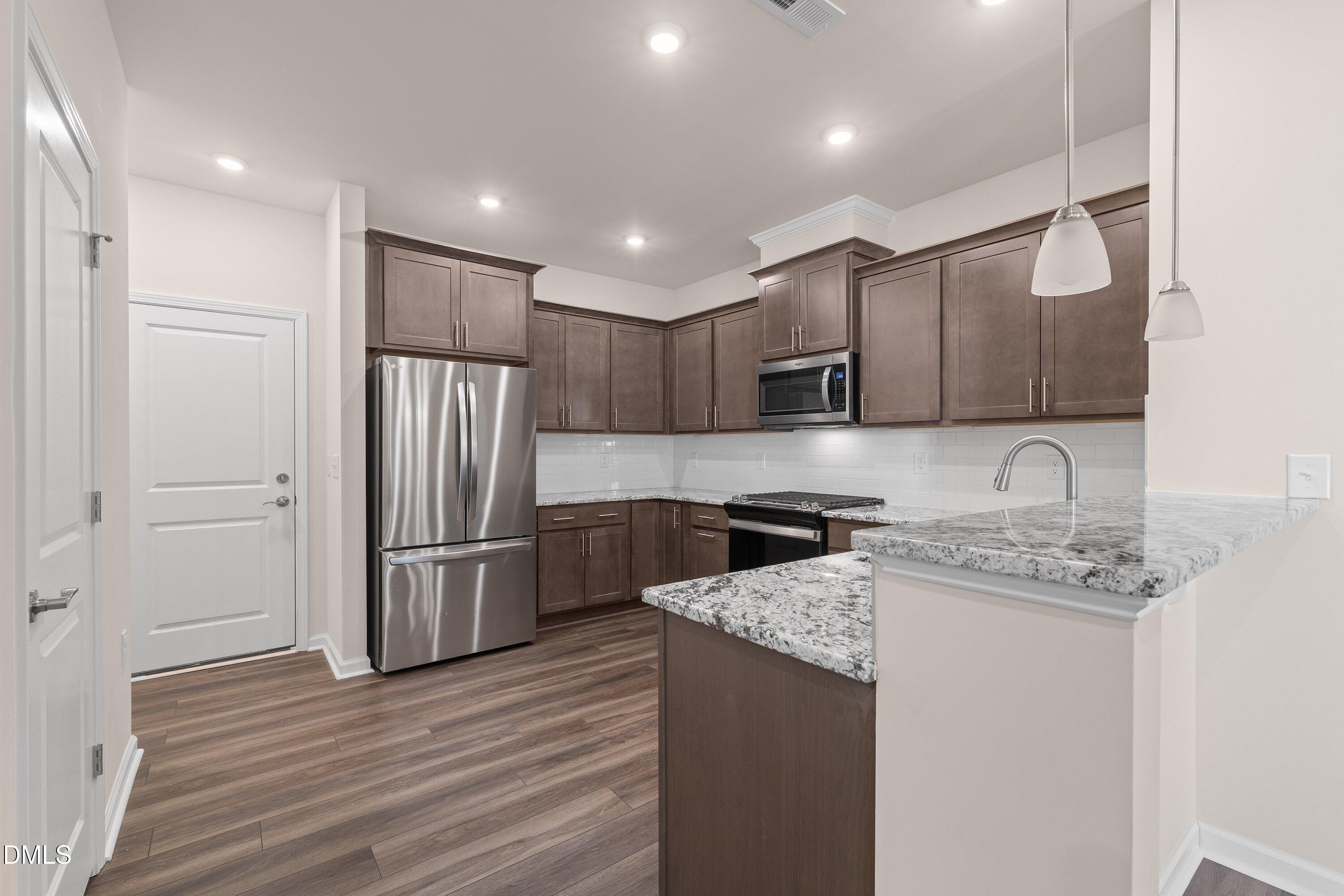 5702 Volos Avenue Property Photo 12