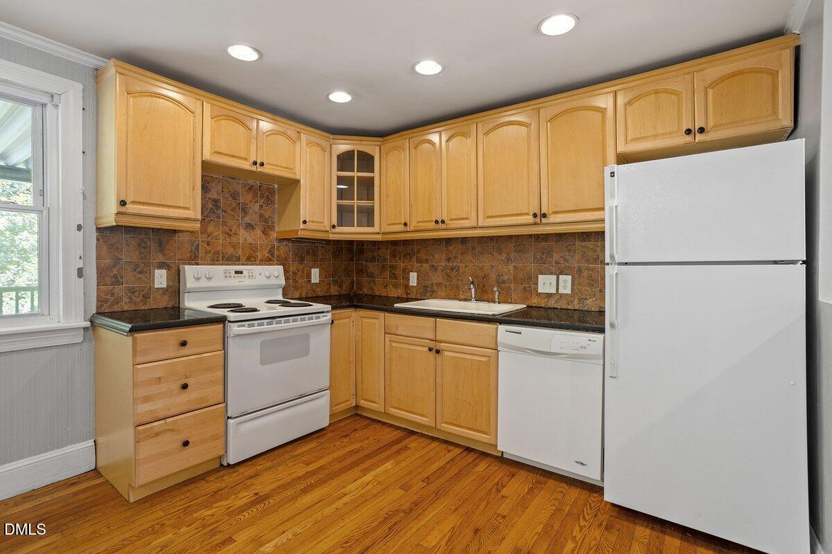 1111 Brookside Drive Property Photo 6