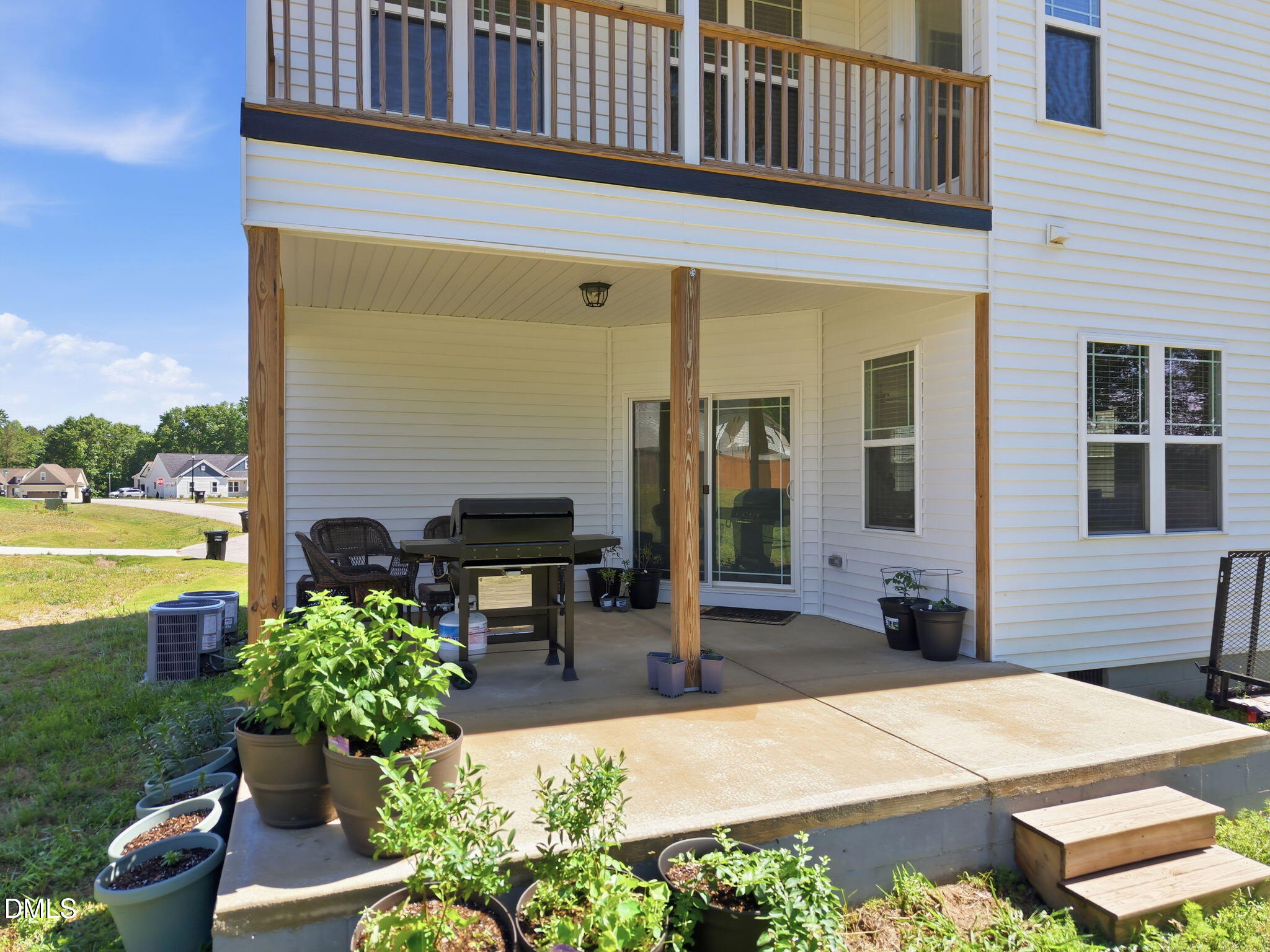 49 Golden View Place Property Photo 6