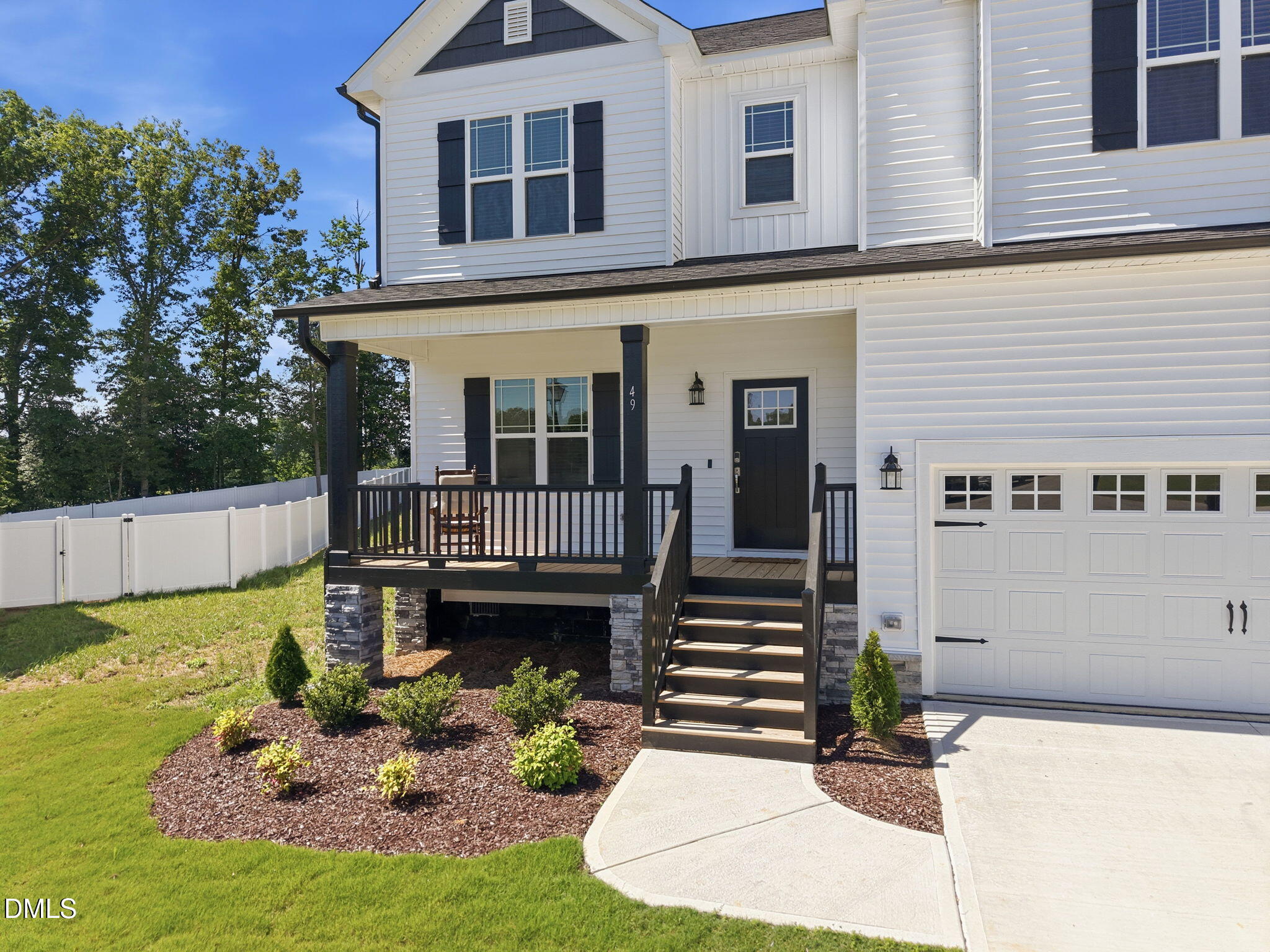 49 Golden View Place Property Photo 7