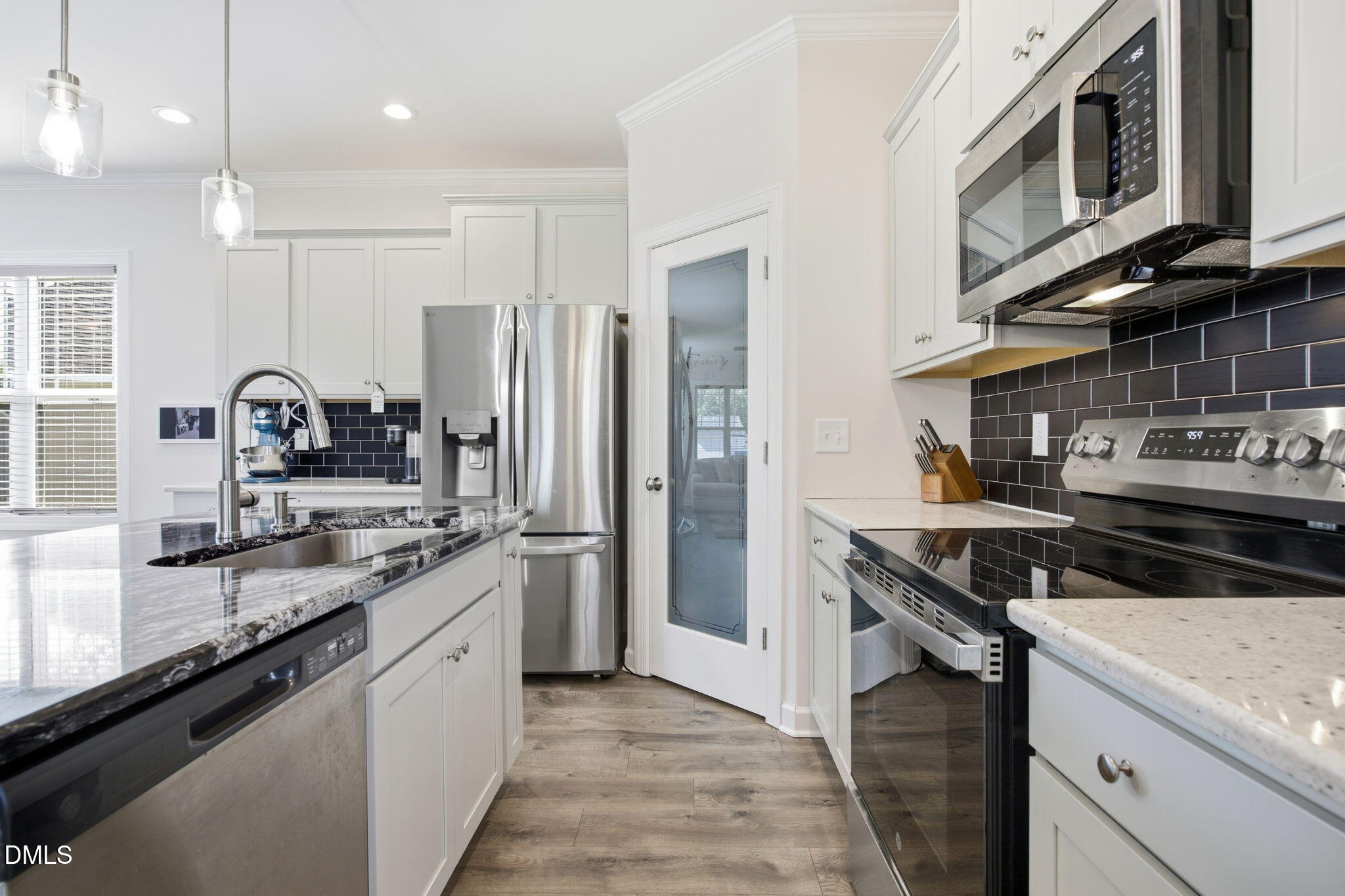 49 Golden View Place Property Photo 11