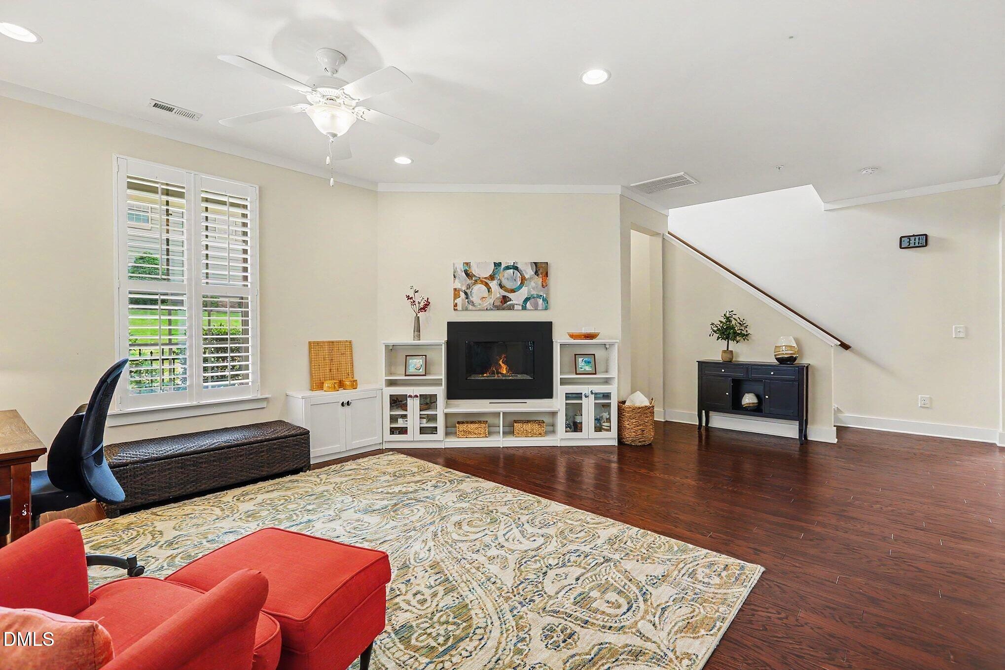 9207 Giralda Walk Property Photo 7