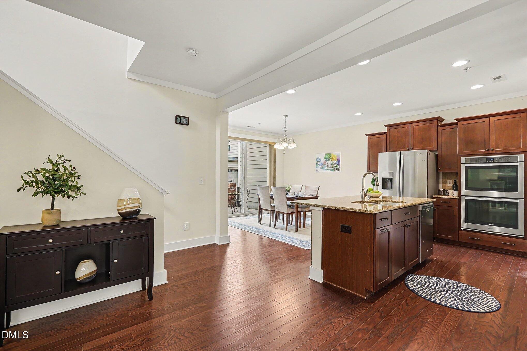 9207 Giralda Walk Property Photo 9