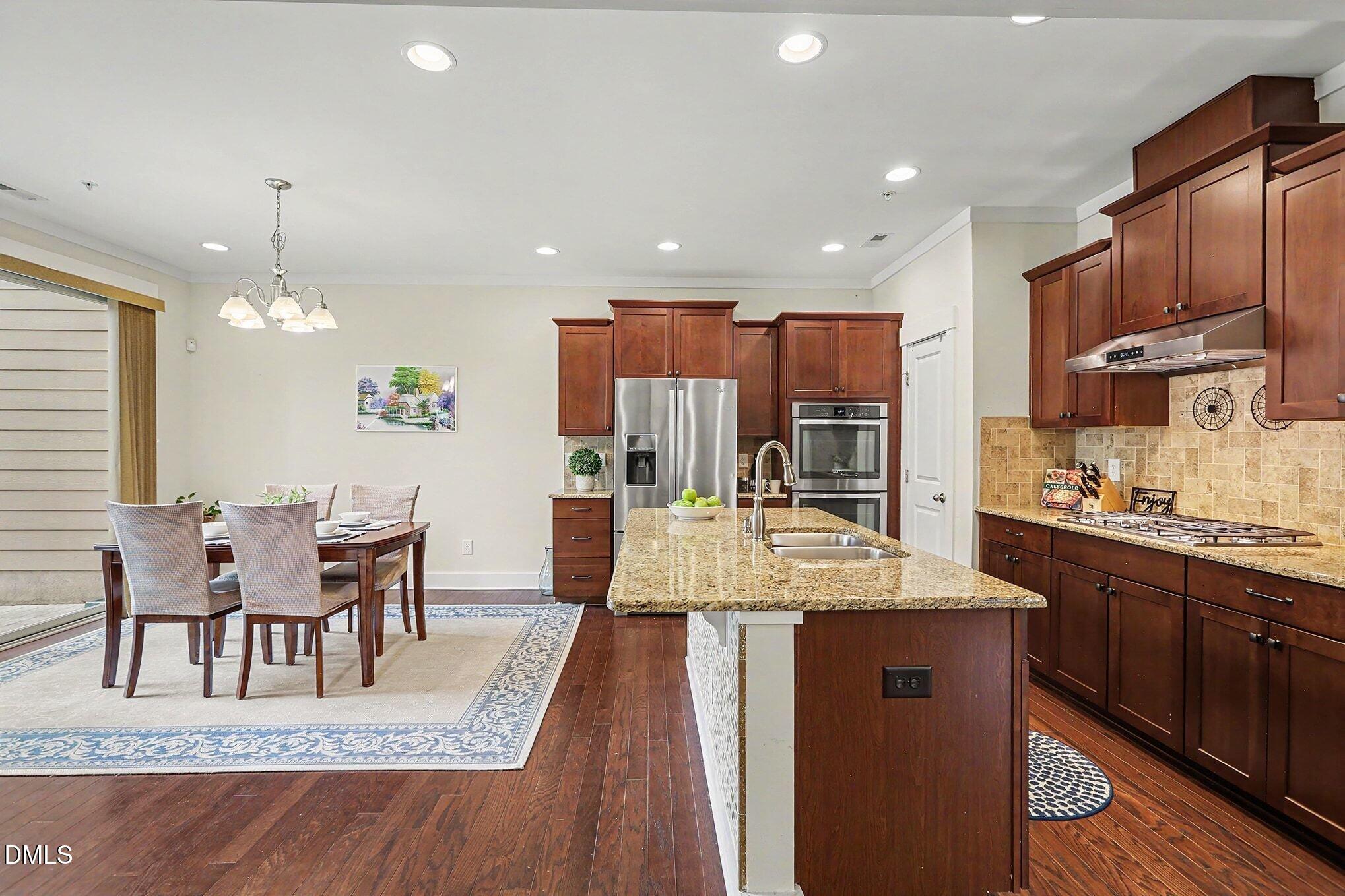 9207 Giralda Walk Property Photo 12