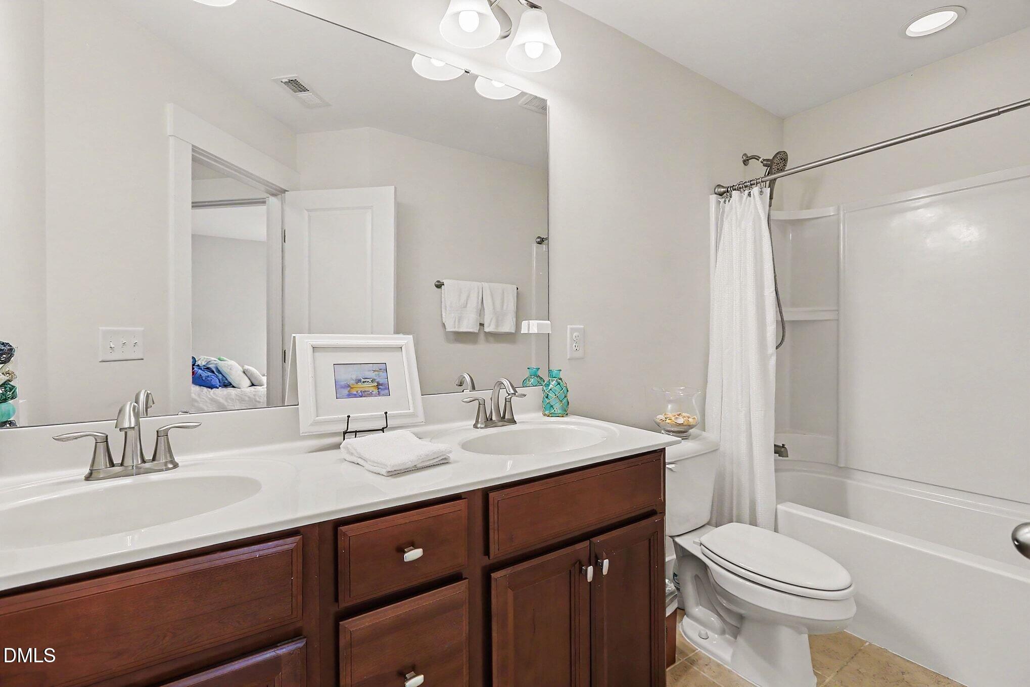 9207 Giralda Walk Property Photo 25