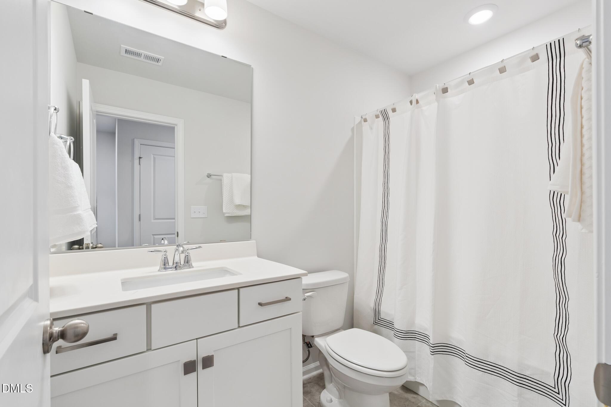 425 Diversity Way Property Photo 32