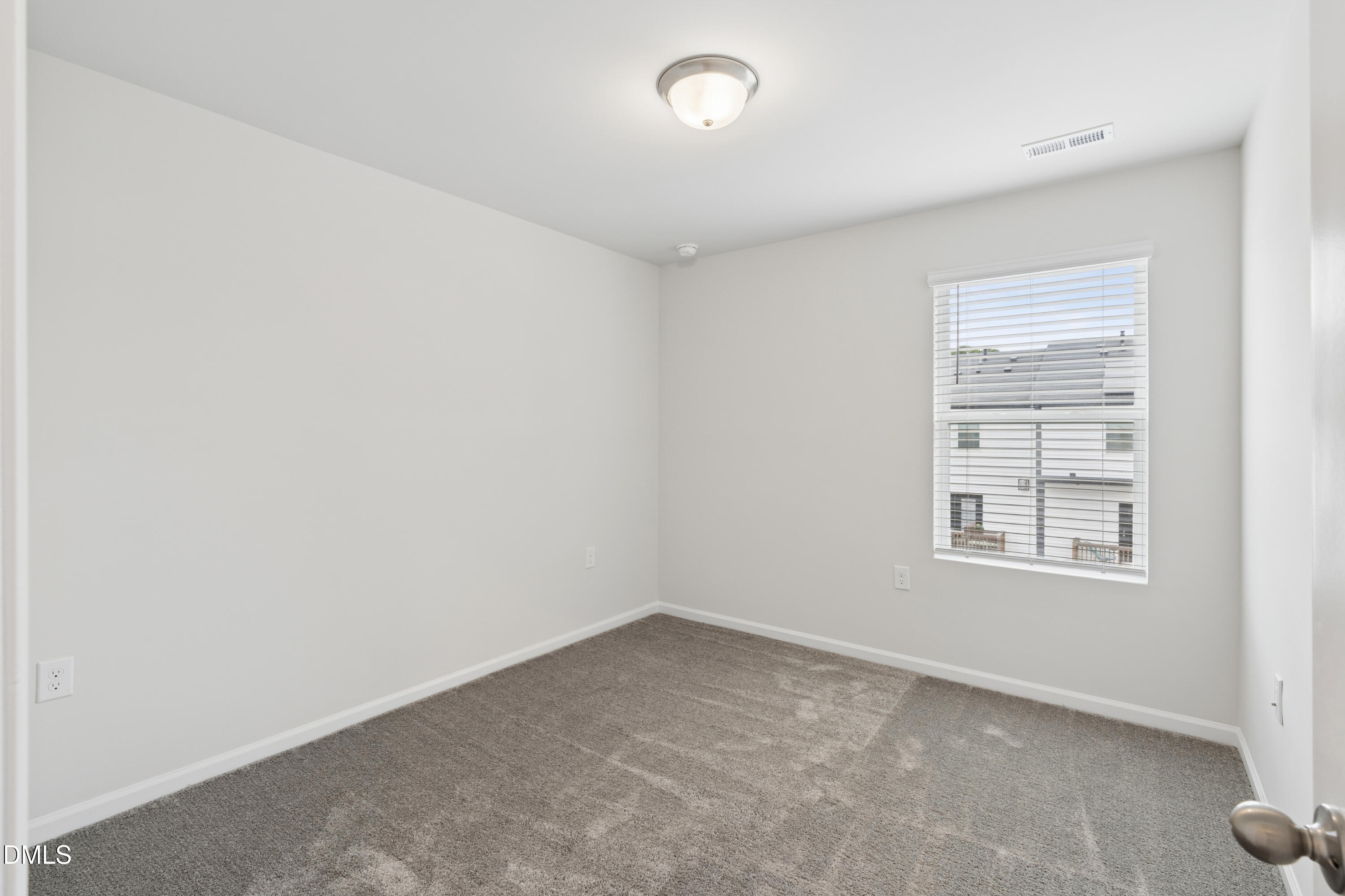 425 Diversity Way Property Photo 33