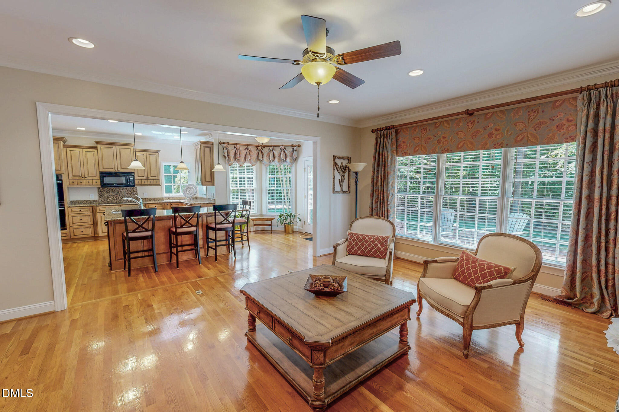 355 Denada Path Property Photo 4