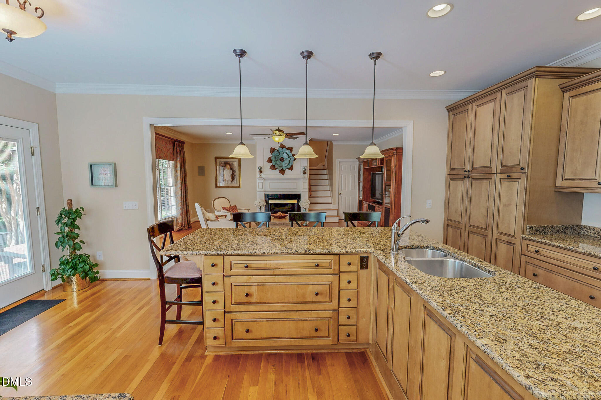 355 Denada Path Property Photo 10