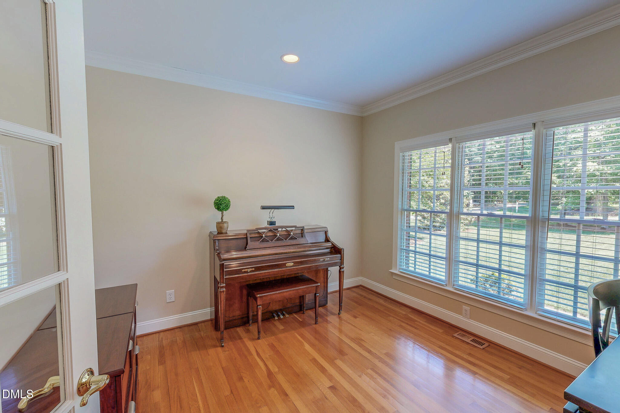 355 Denada Path Property Photo 13