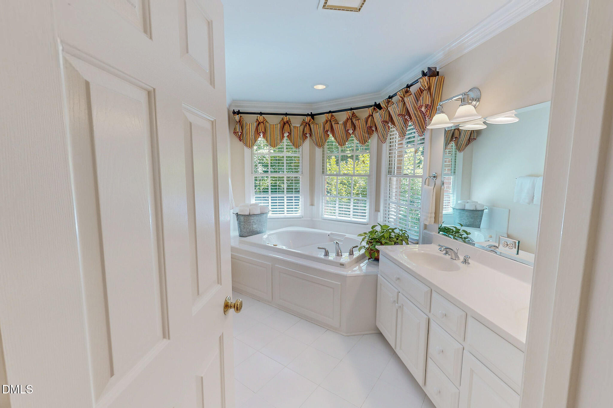 355 Denada Path Property Photo 20