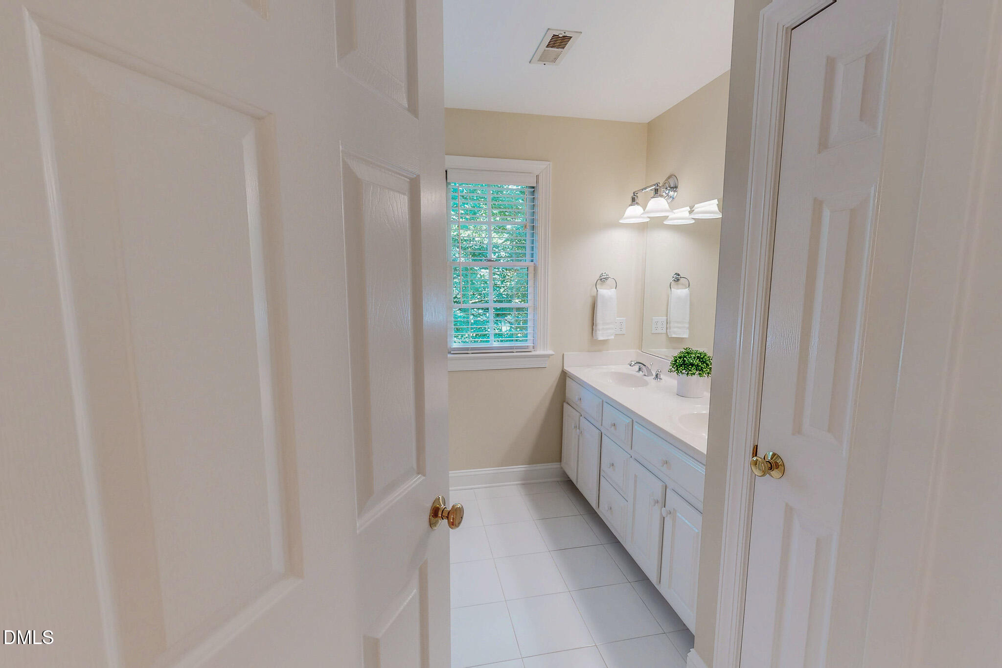 355 Denada Path Property Photo 28