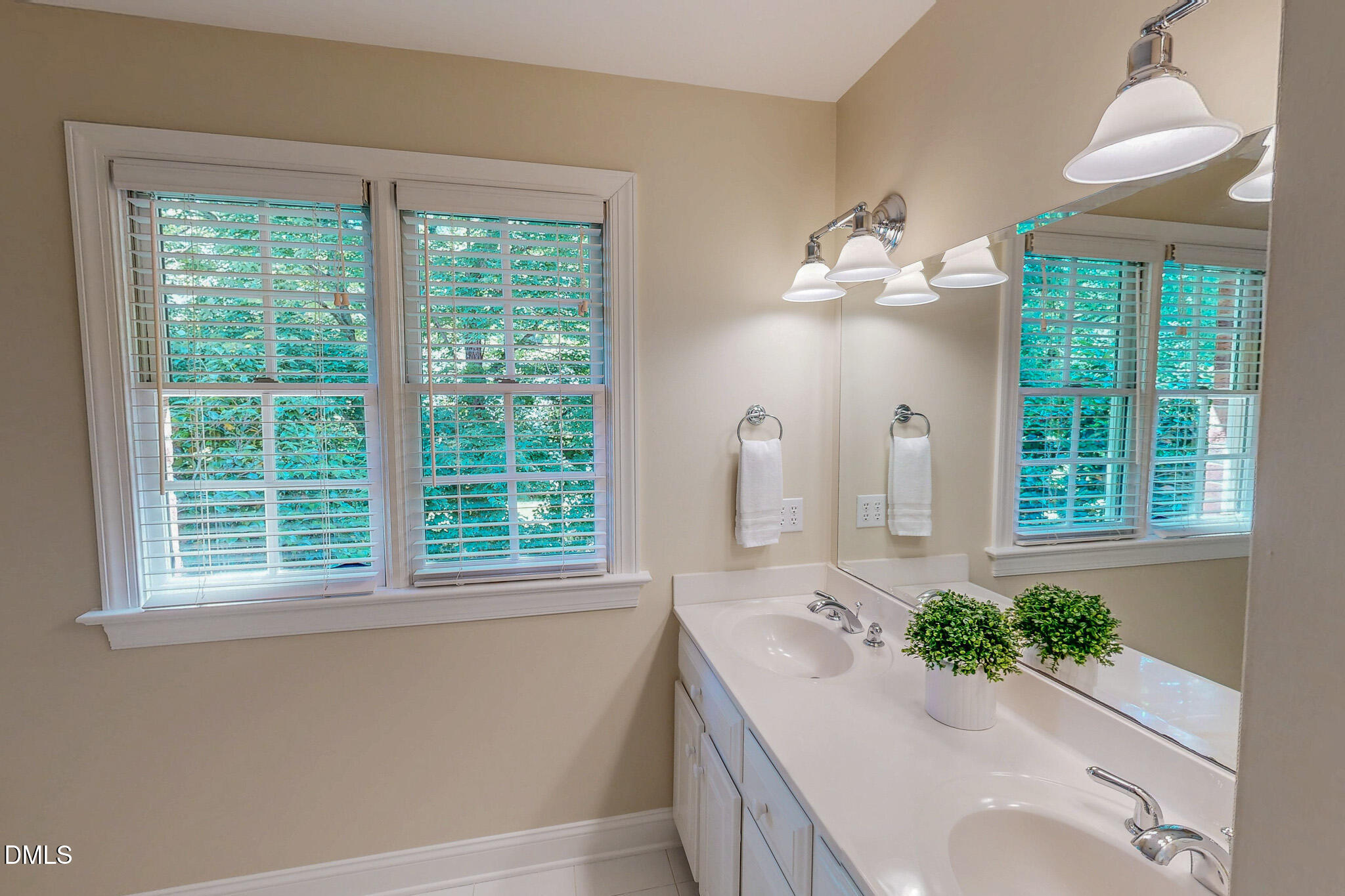 355 Denada Path Property Photo 29