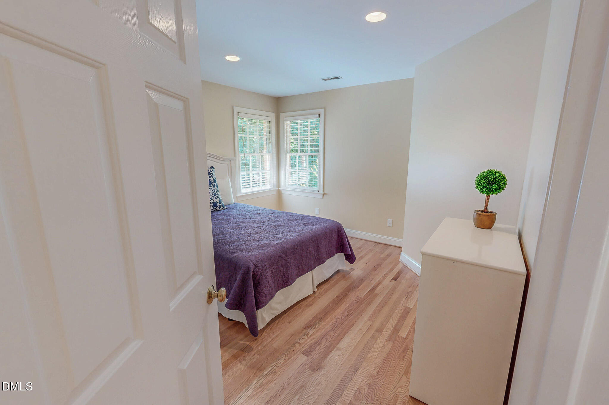 355 Denada Path Property Photo 31