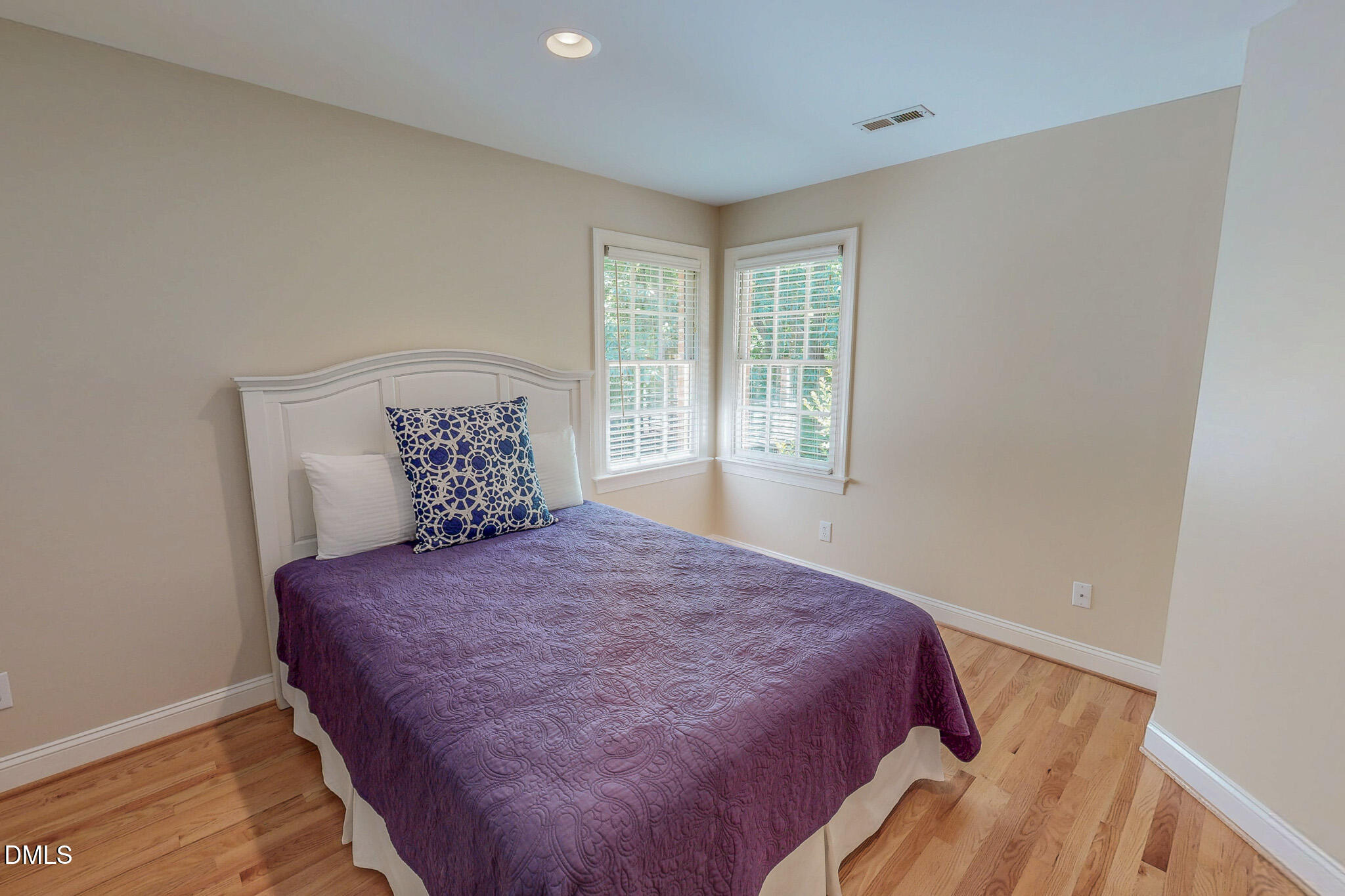 355 Denada Path Property Photo 32