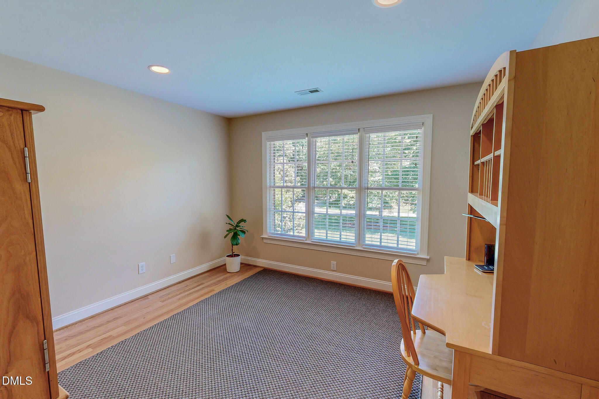 355 Denada Path Property Photo 34