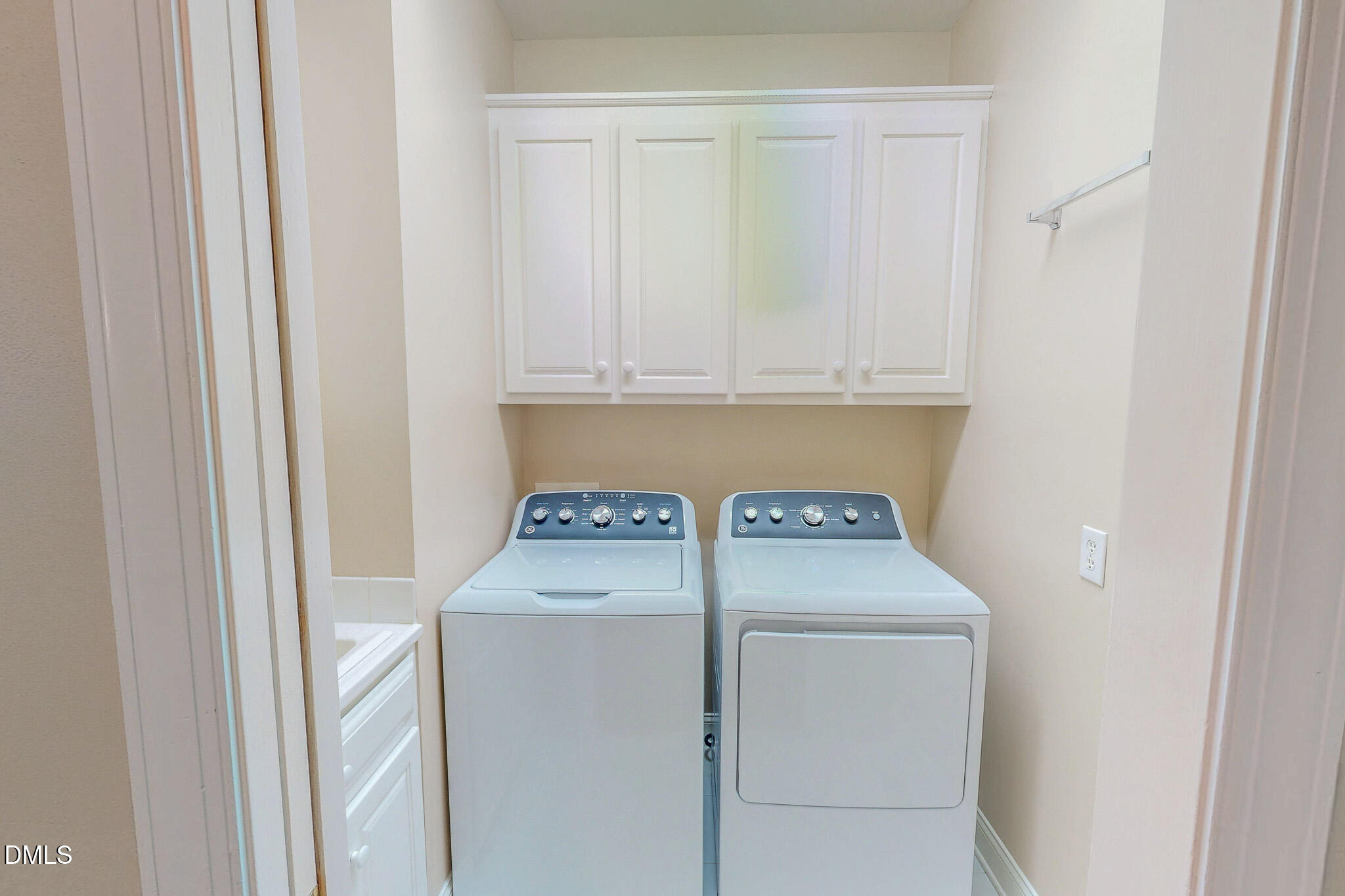 355 Denada Path Property Photo 56