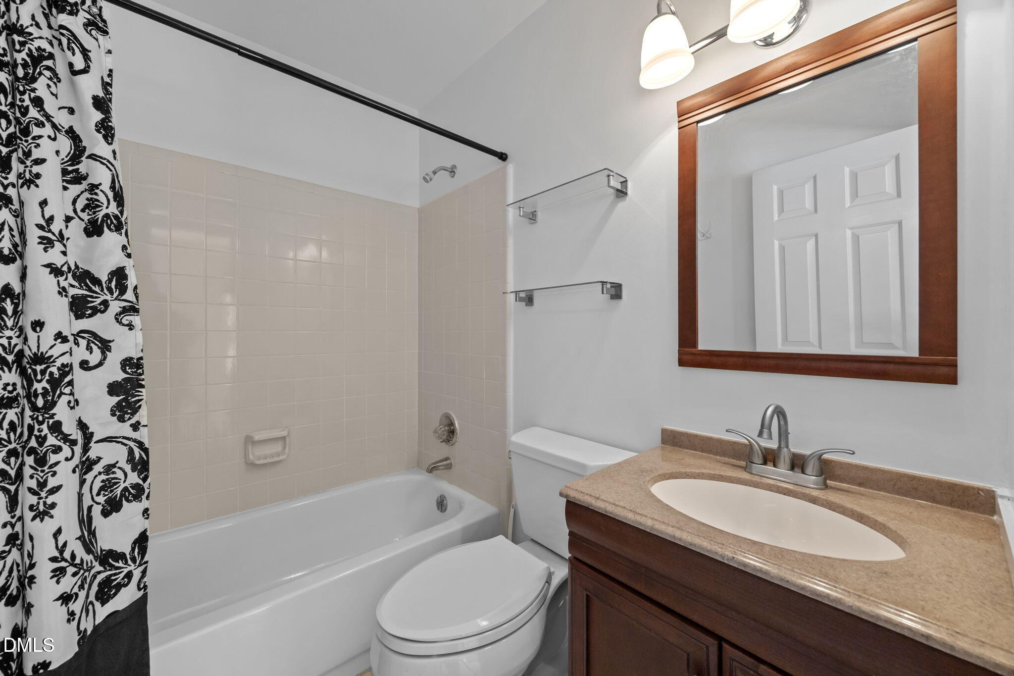 5530 Forest Oaks Drive Property Photo 11