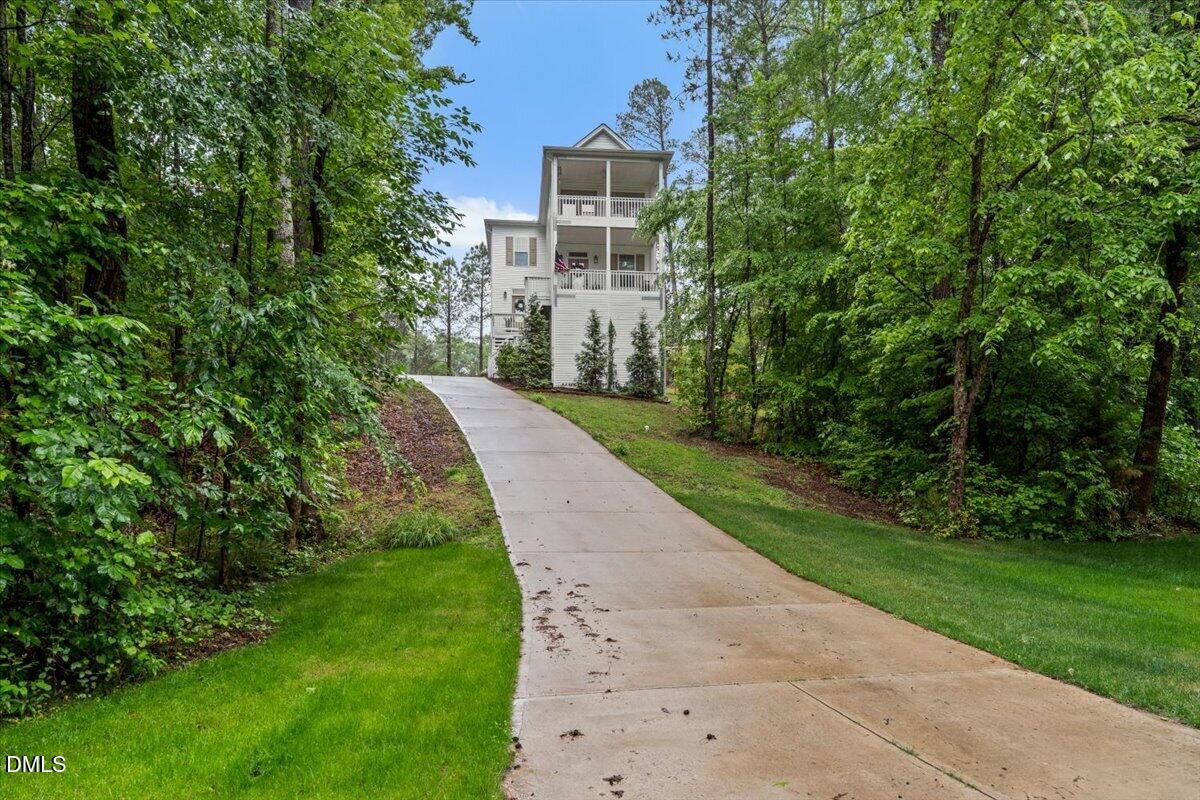 2045 Fernwood Way Property Photo 1