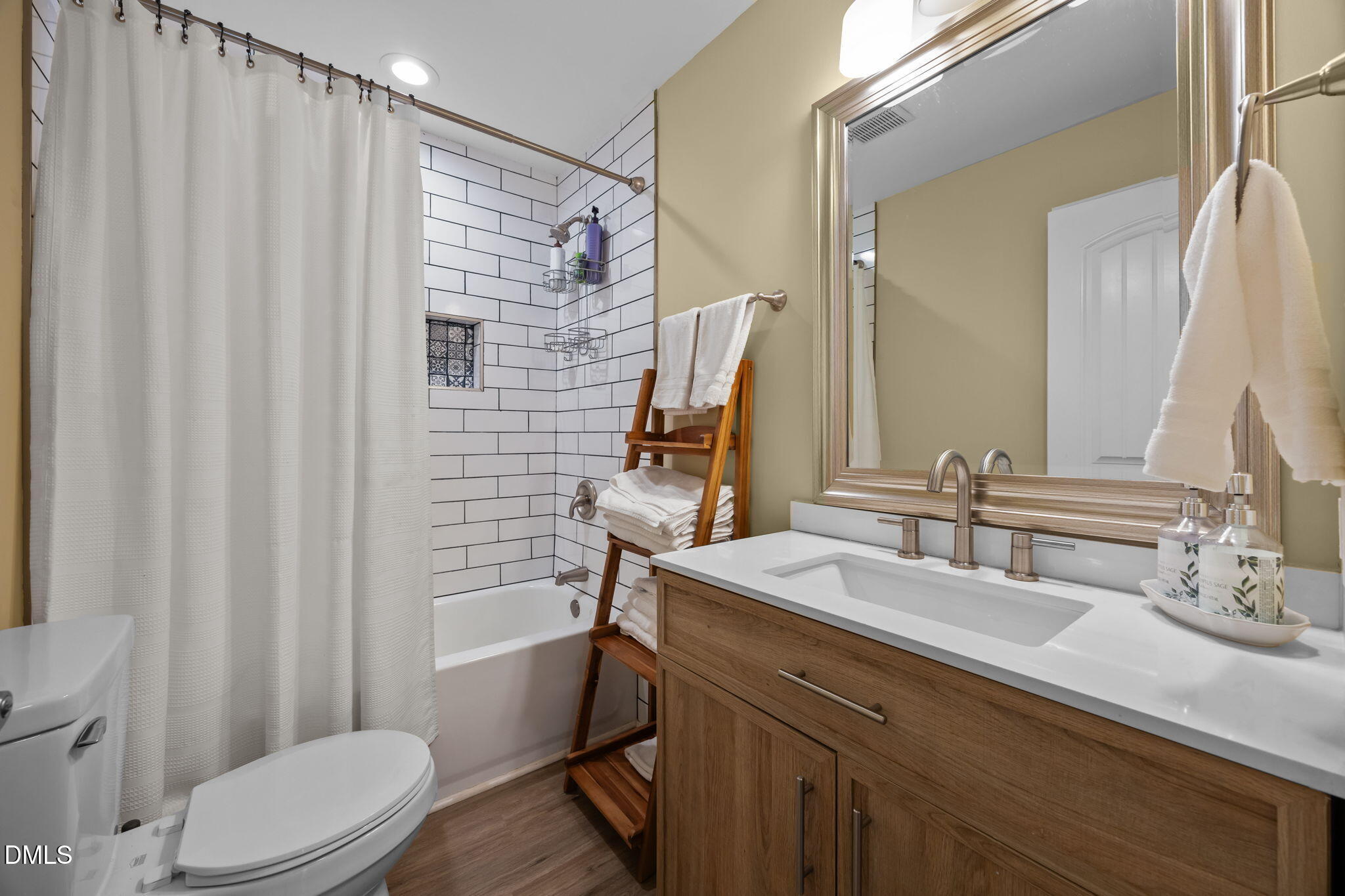 6901 Baywood Drive Property Photo 14