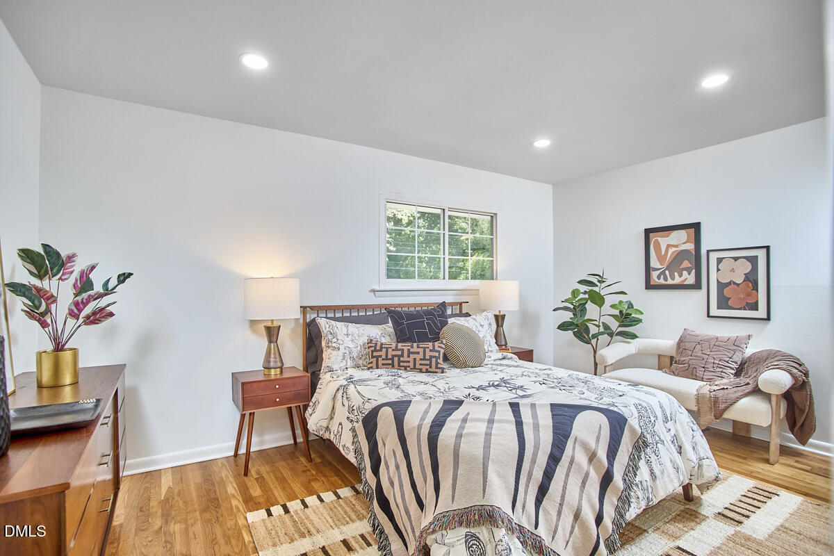 2613 Mcneil Street E Property Photo 23