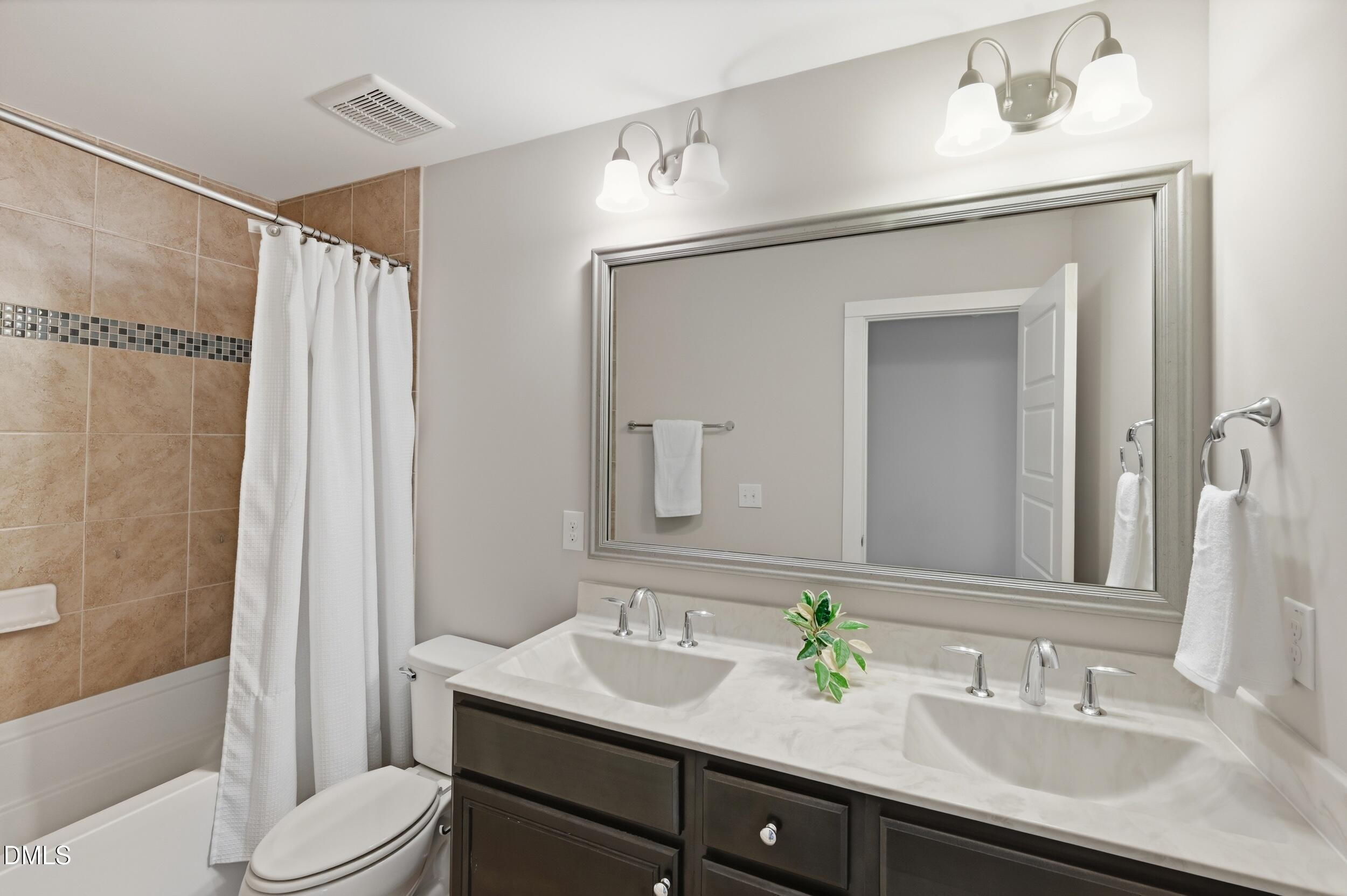 2801 Wilshire Hill Drive 105 Property Photo 27