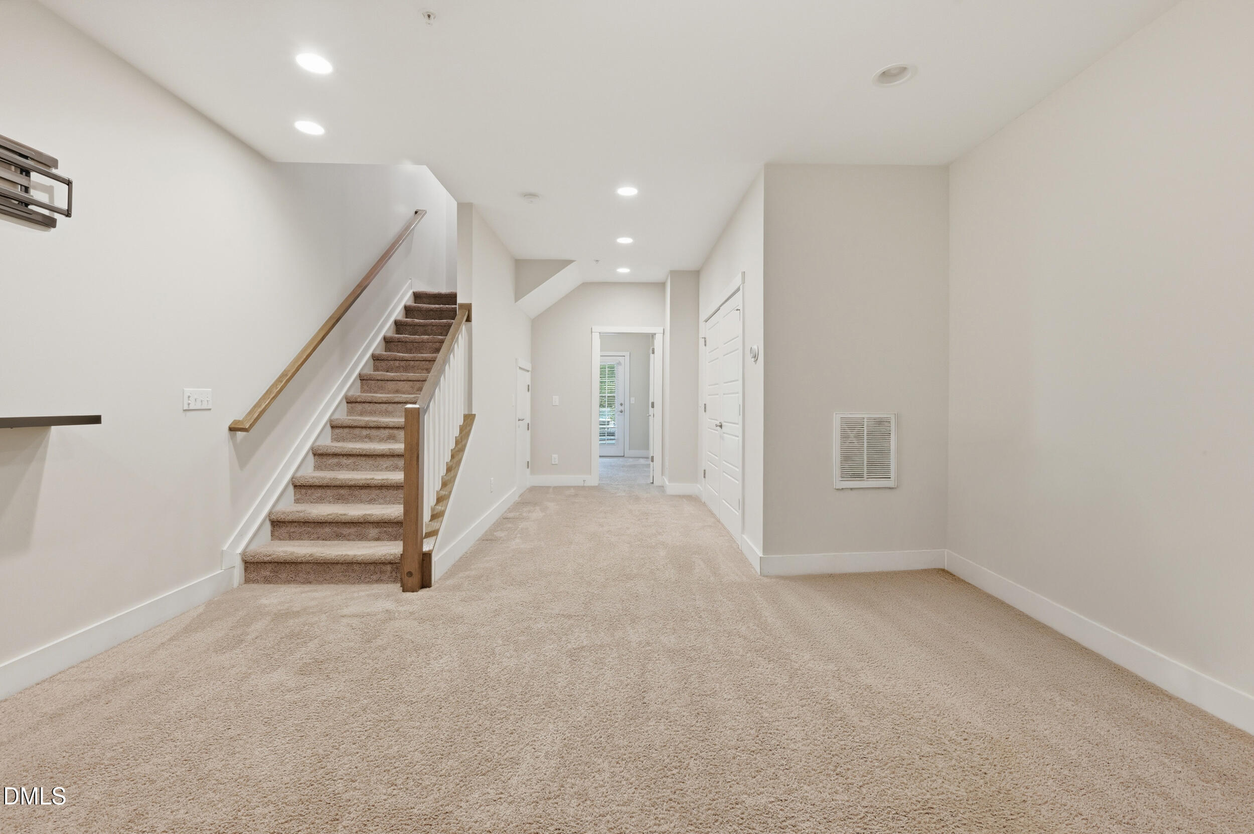 2801 Wilshire Hill Drive 105 Property Photo 28