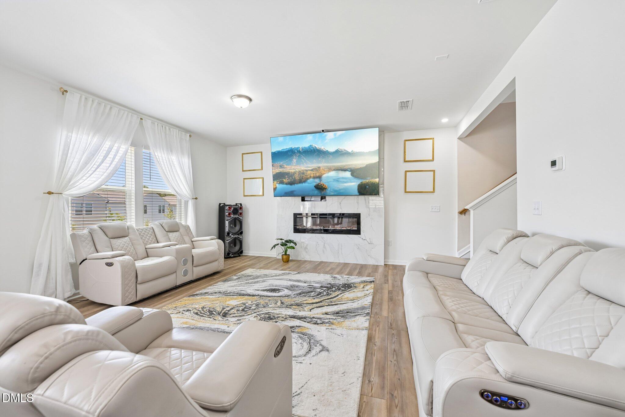 1620 Laforce Cove Property Photo 8