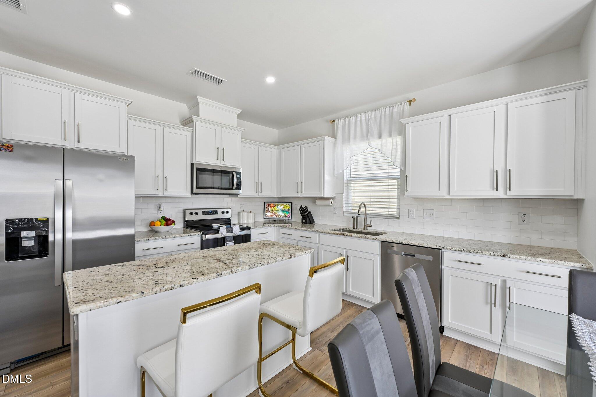 1620 Laforce Cove Property Photo 10